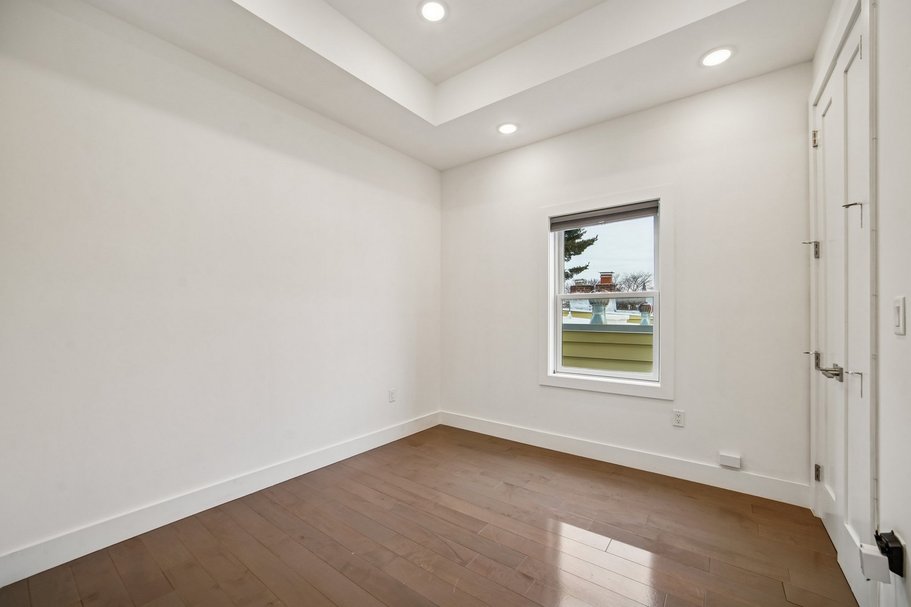 46 Carlton St Unit# 2