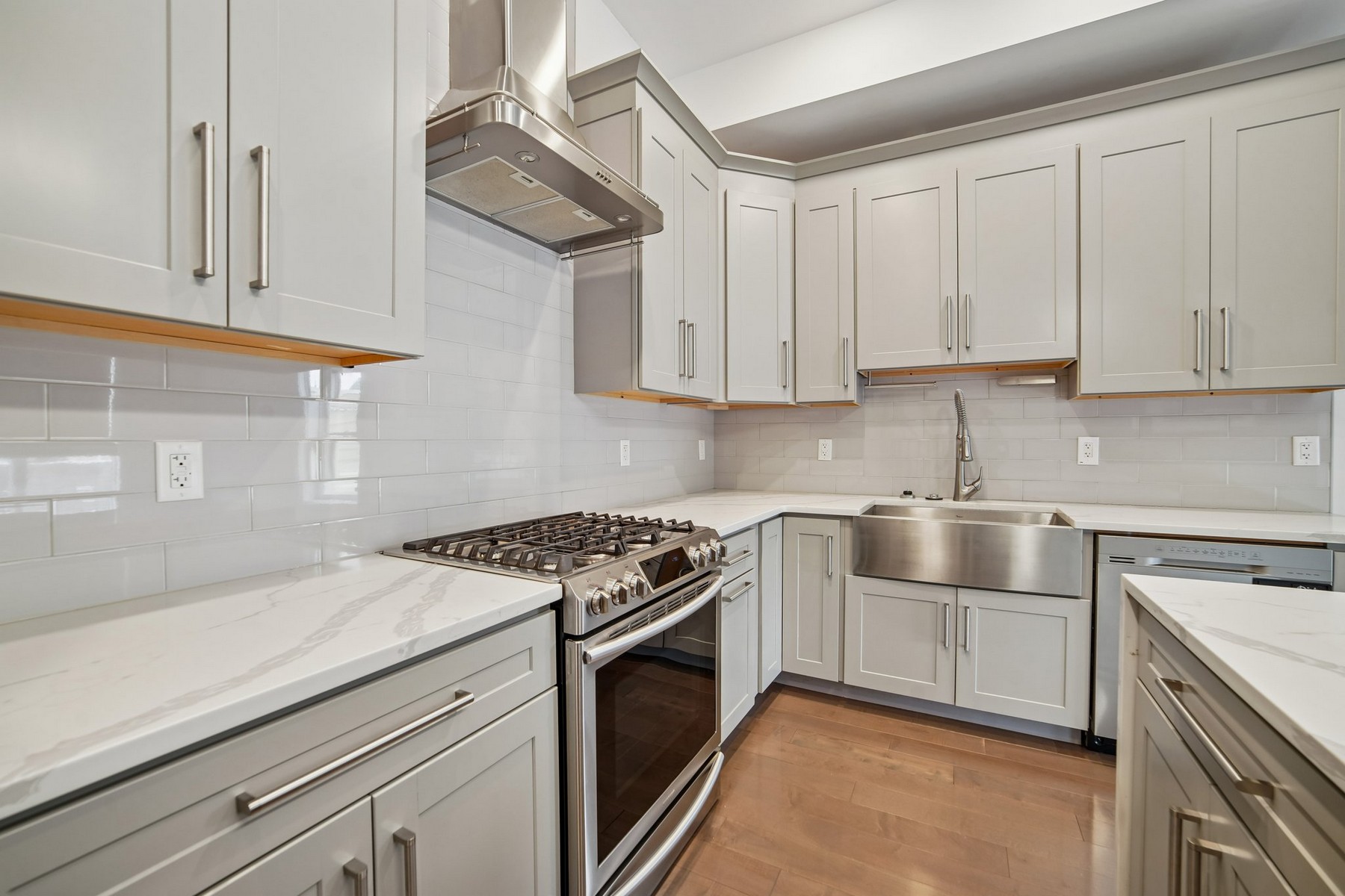 46 Carlton St Unit# 2