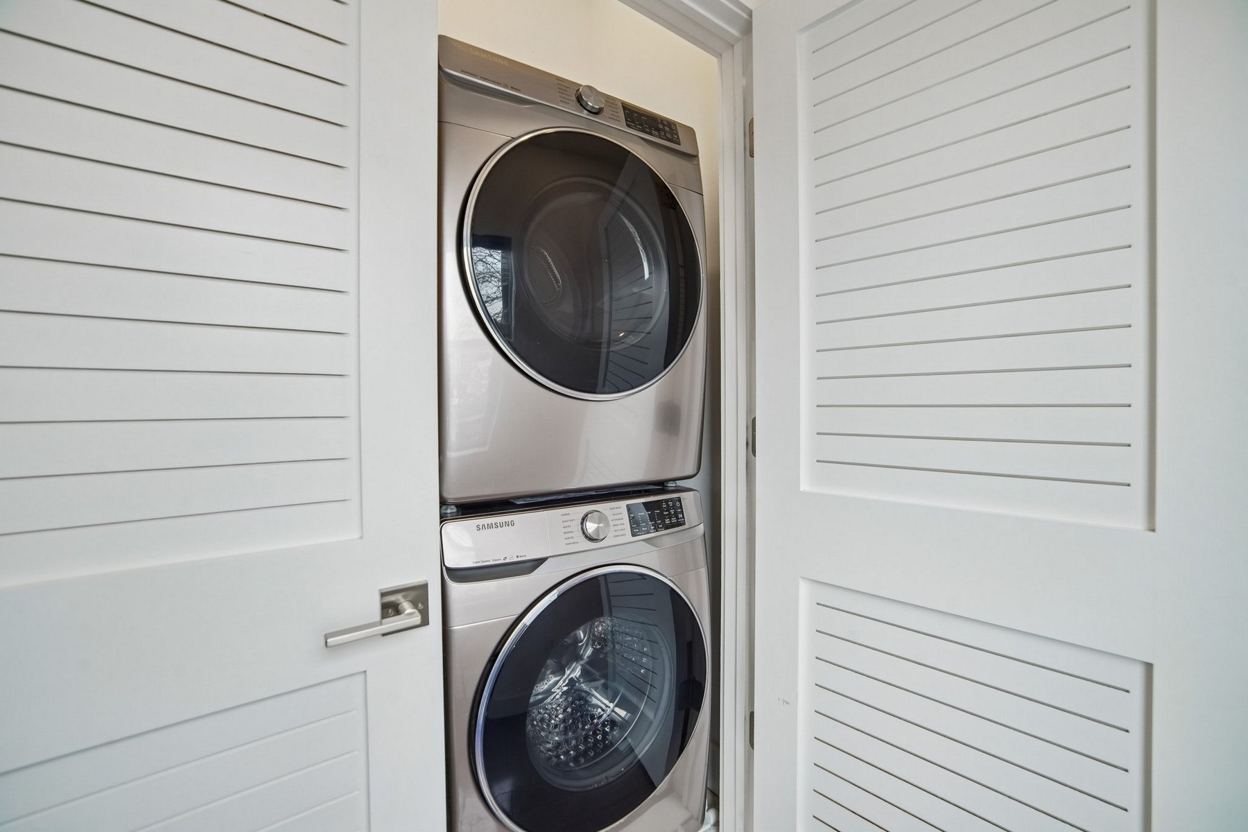 46 Carlton St Unit# 2