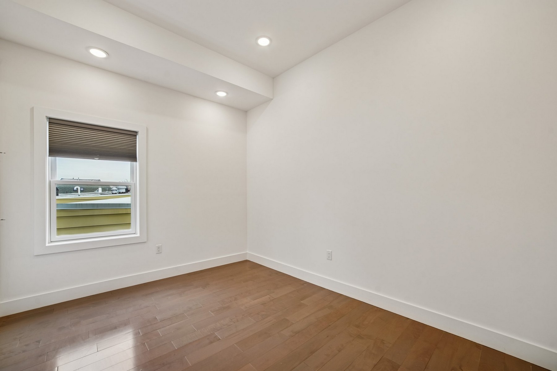 46 Carlton St Unit# 2