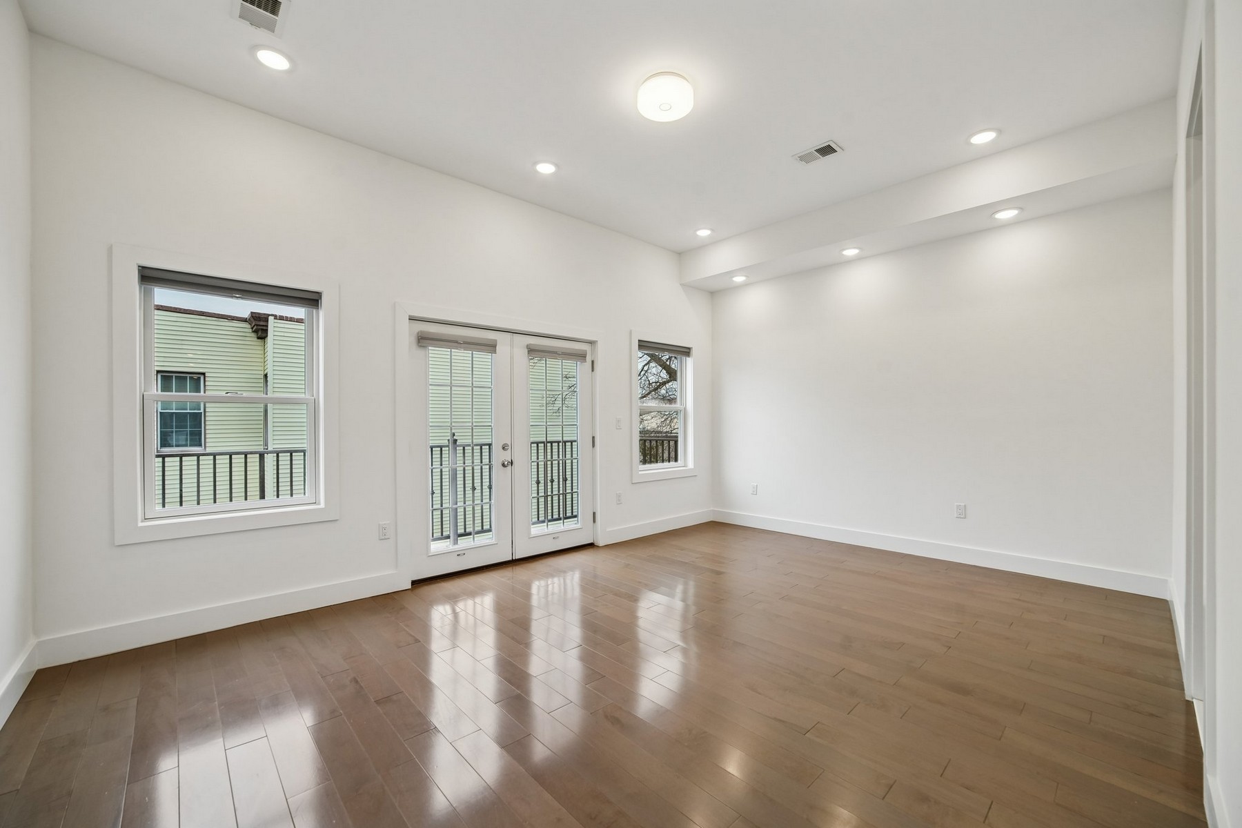 46 Carlton St Unit# 2