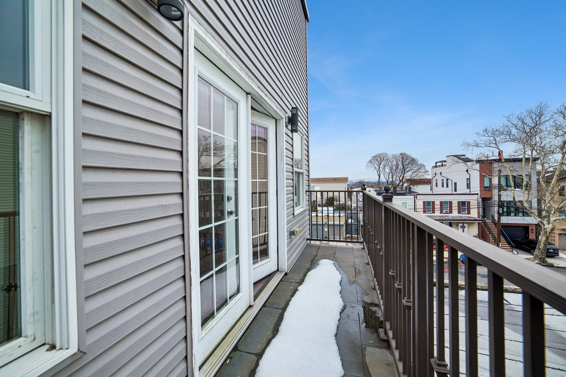 46 Carlton St Unit# 2