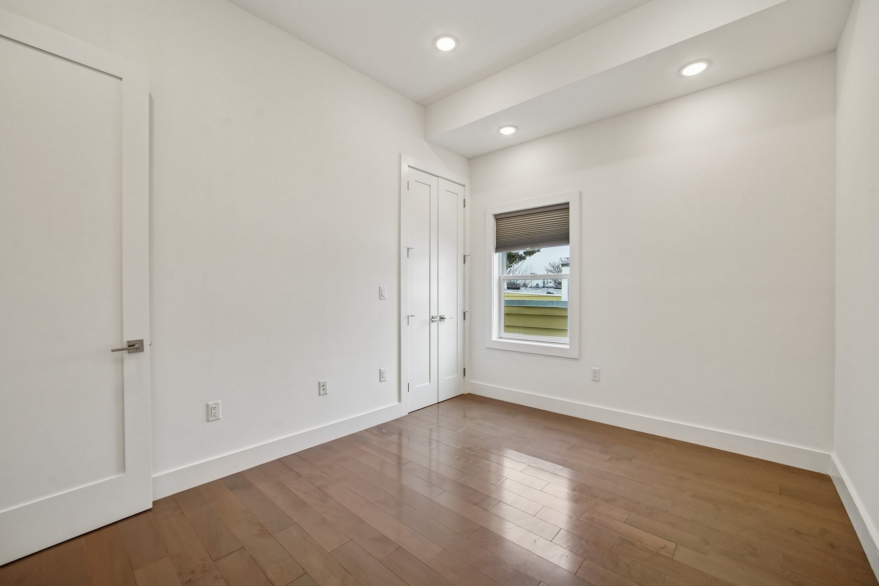 46 Carlton St Unit# 2