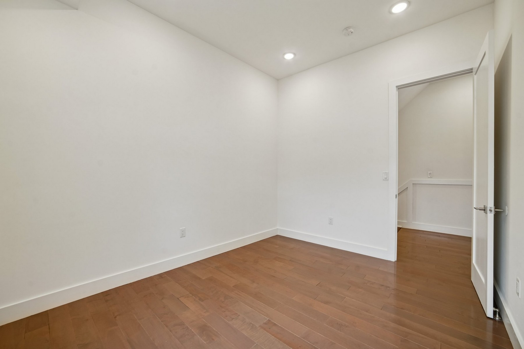 46 Carlton St Unit# 2