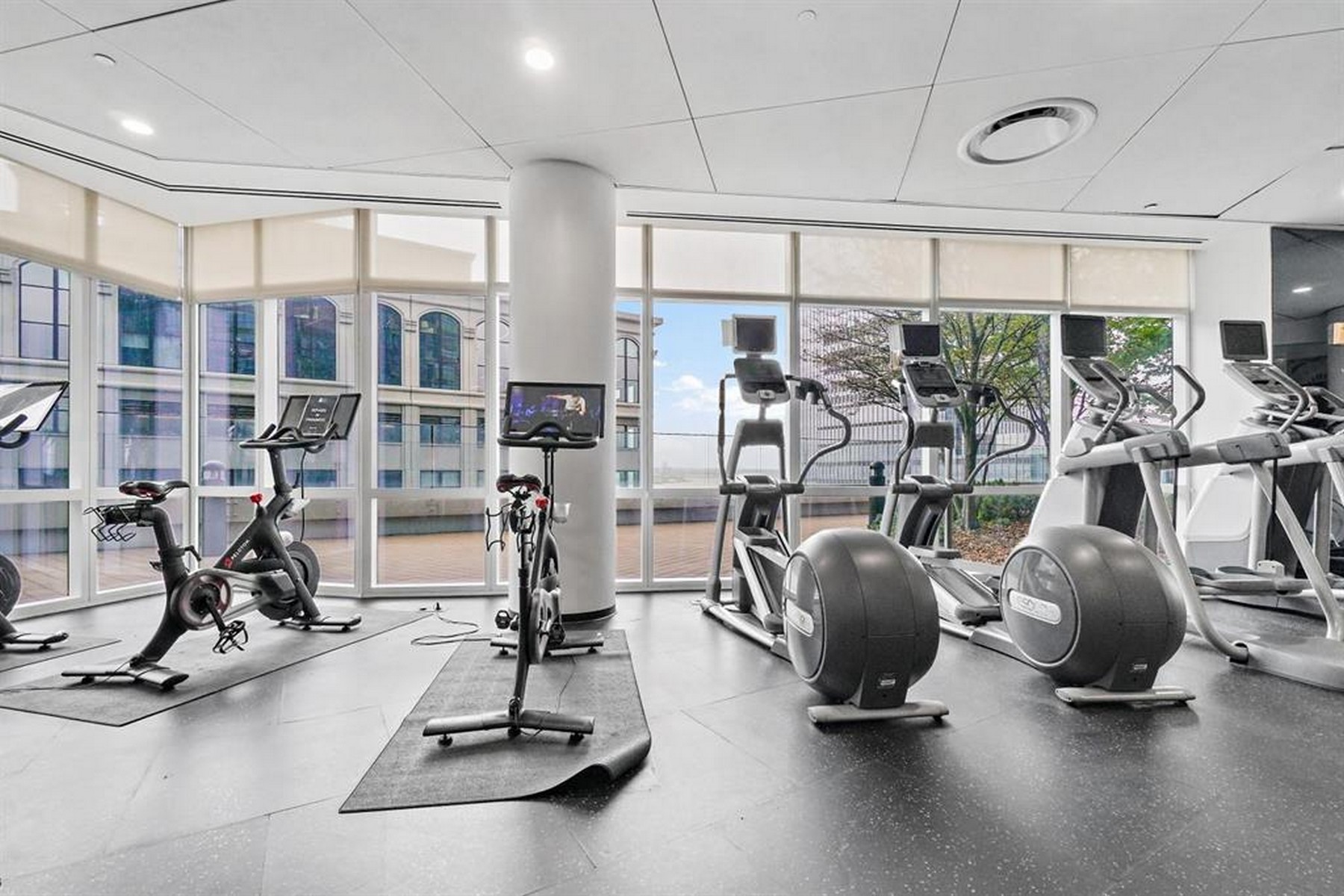 77 Hudson St Unit# 4210