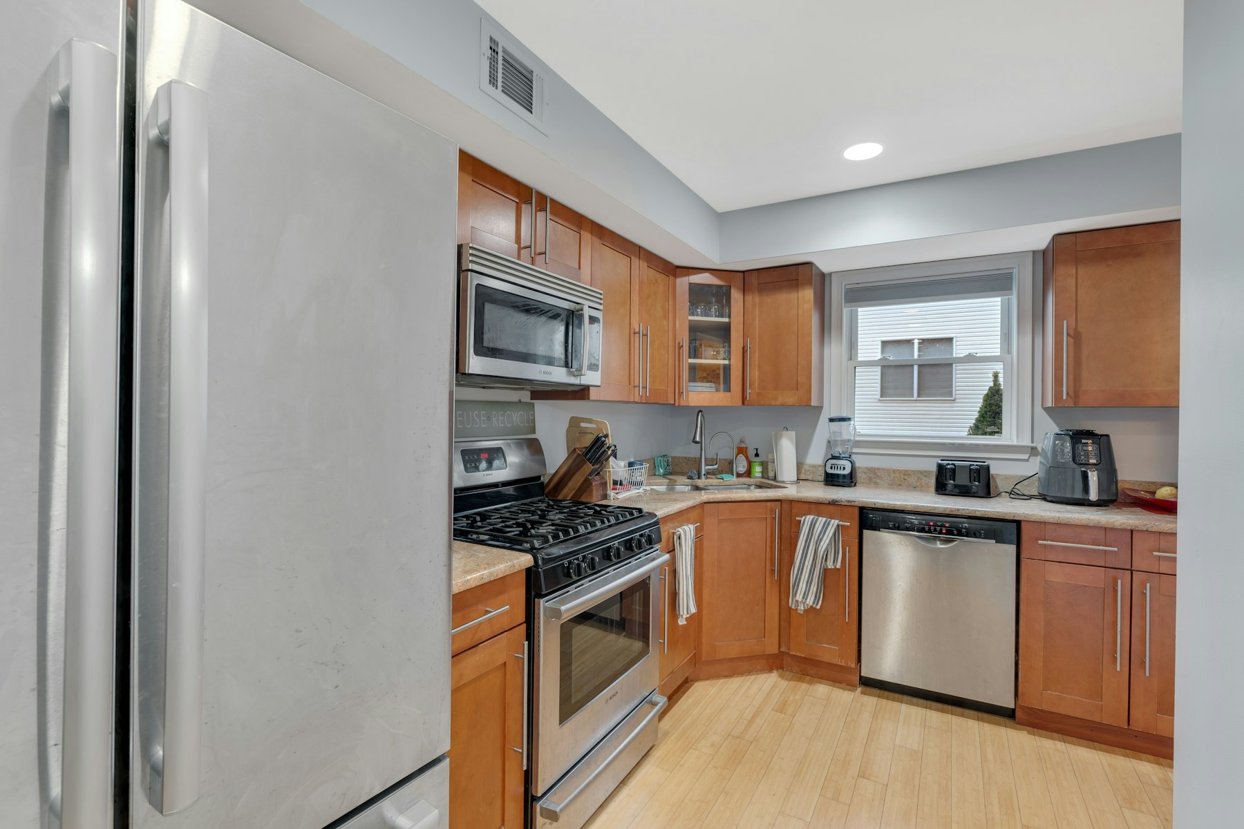 439 2nd Street, unit 2 