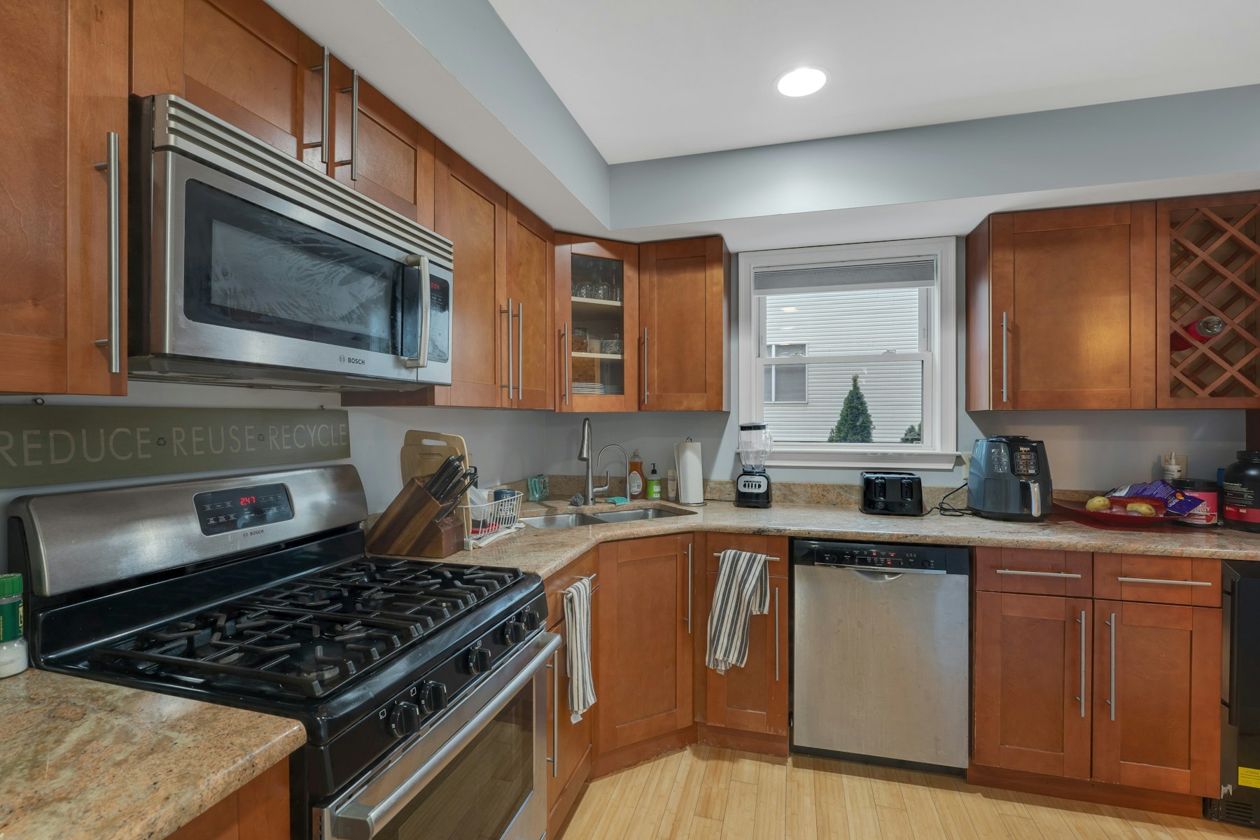 439 2nd Street, unit 2 