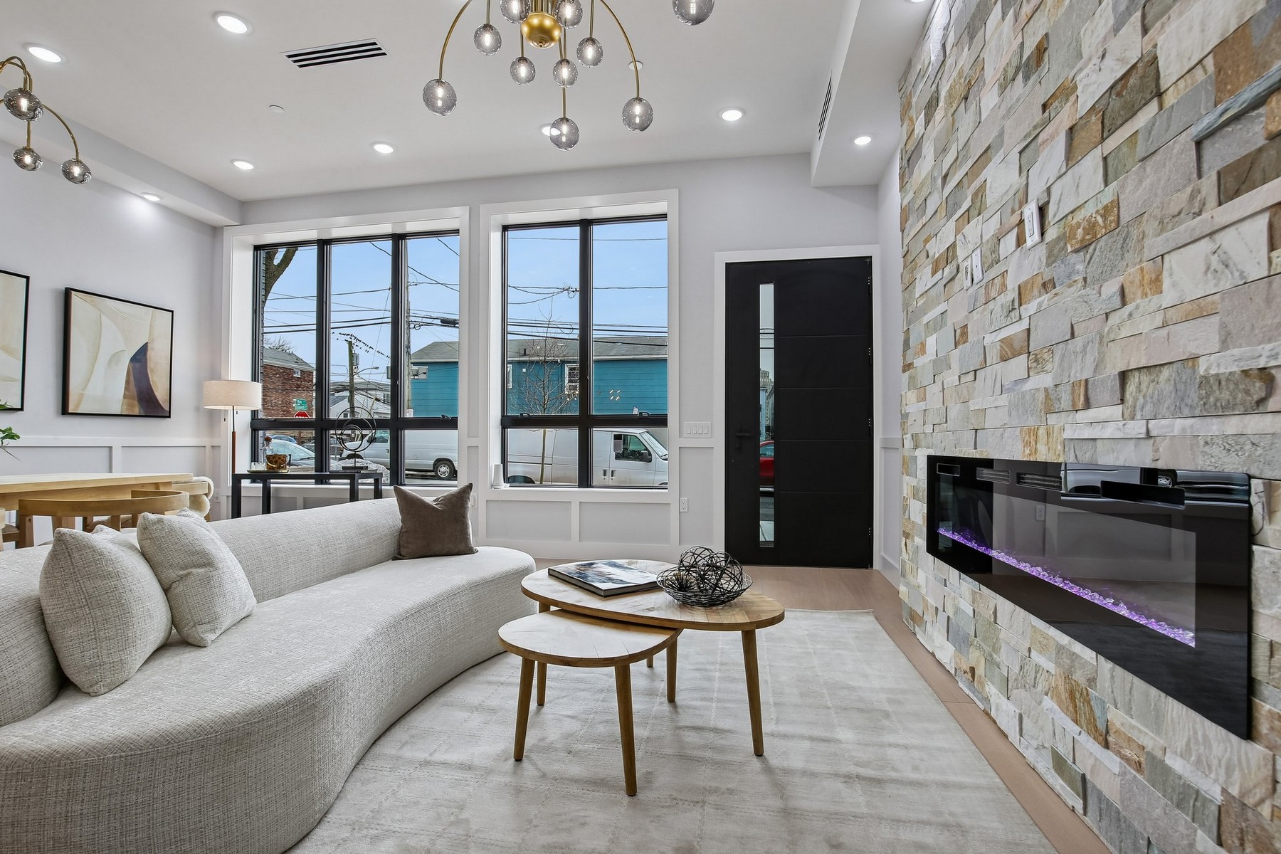 6 Elizabeth St Unit# 1