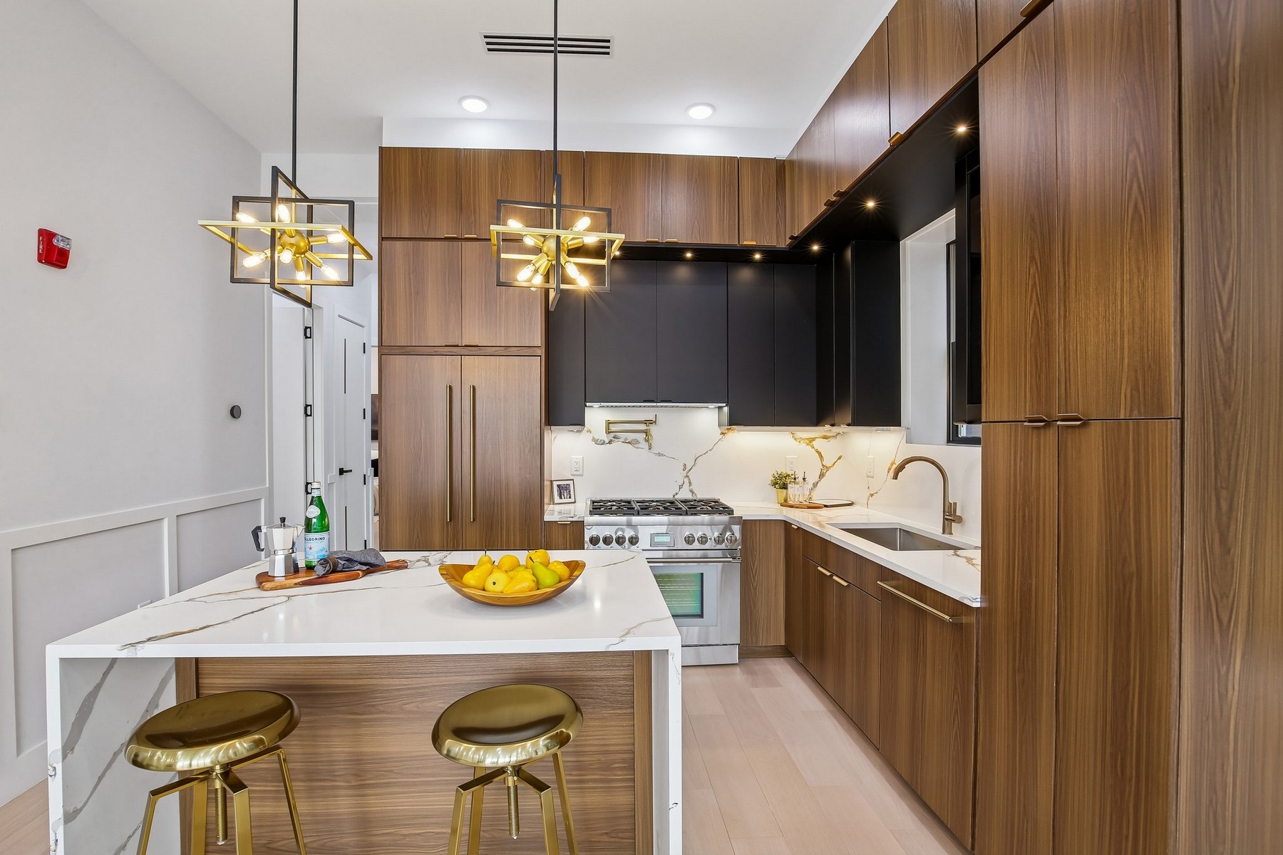 6 Elizabeth St Unit# 1