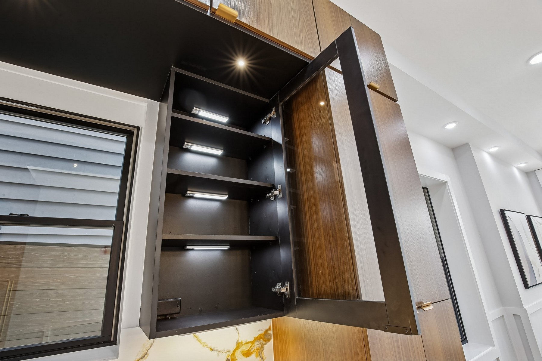 6 Elizabeth St Unit# 1