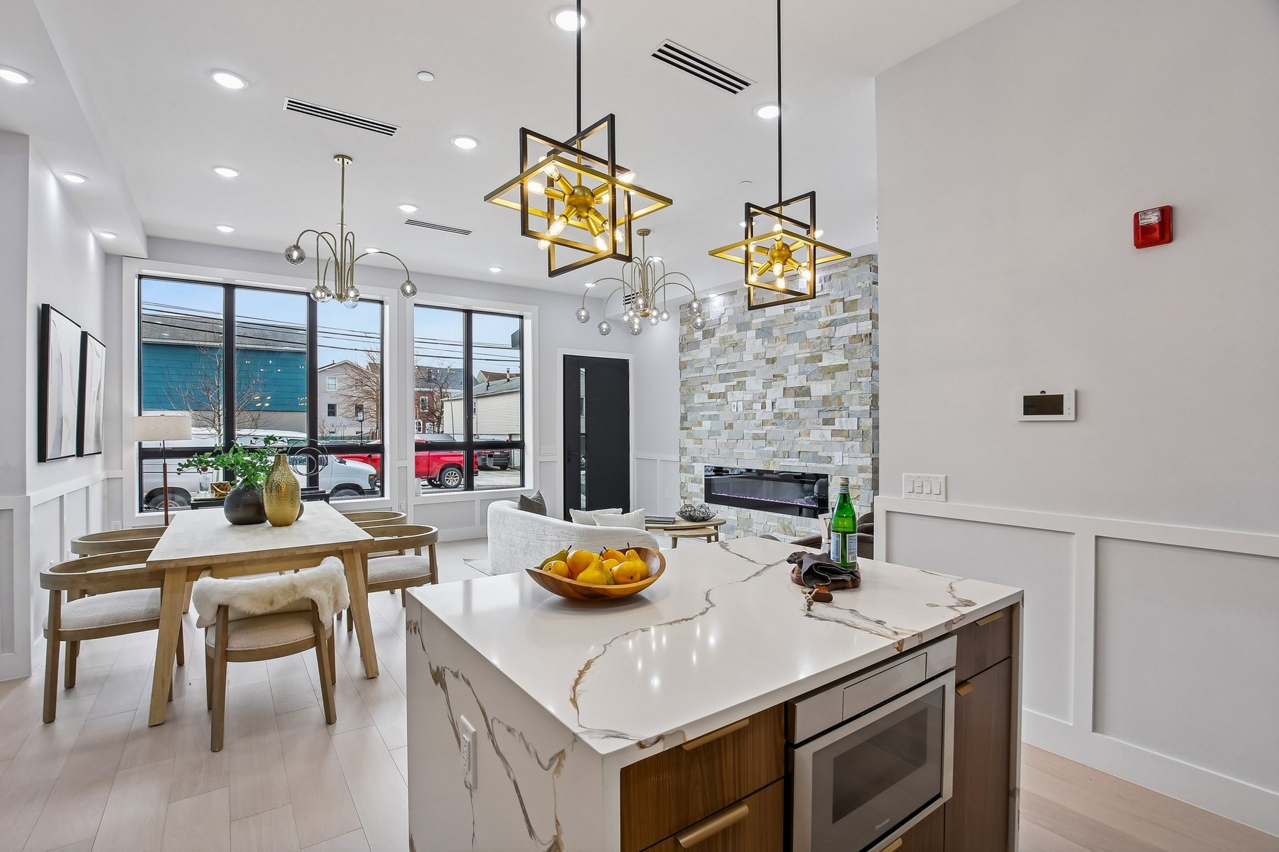 6 Elizabeth St Unit# 1