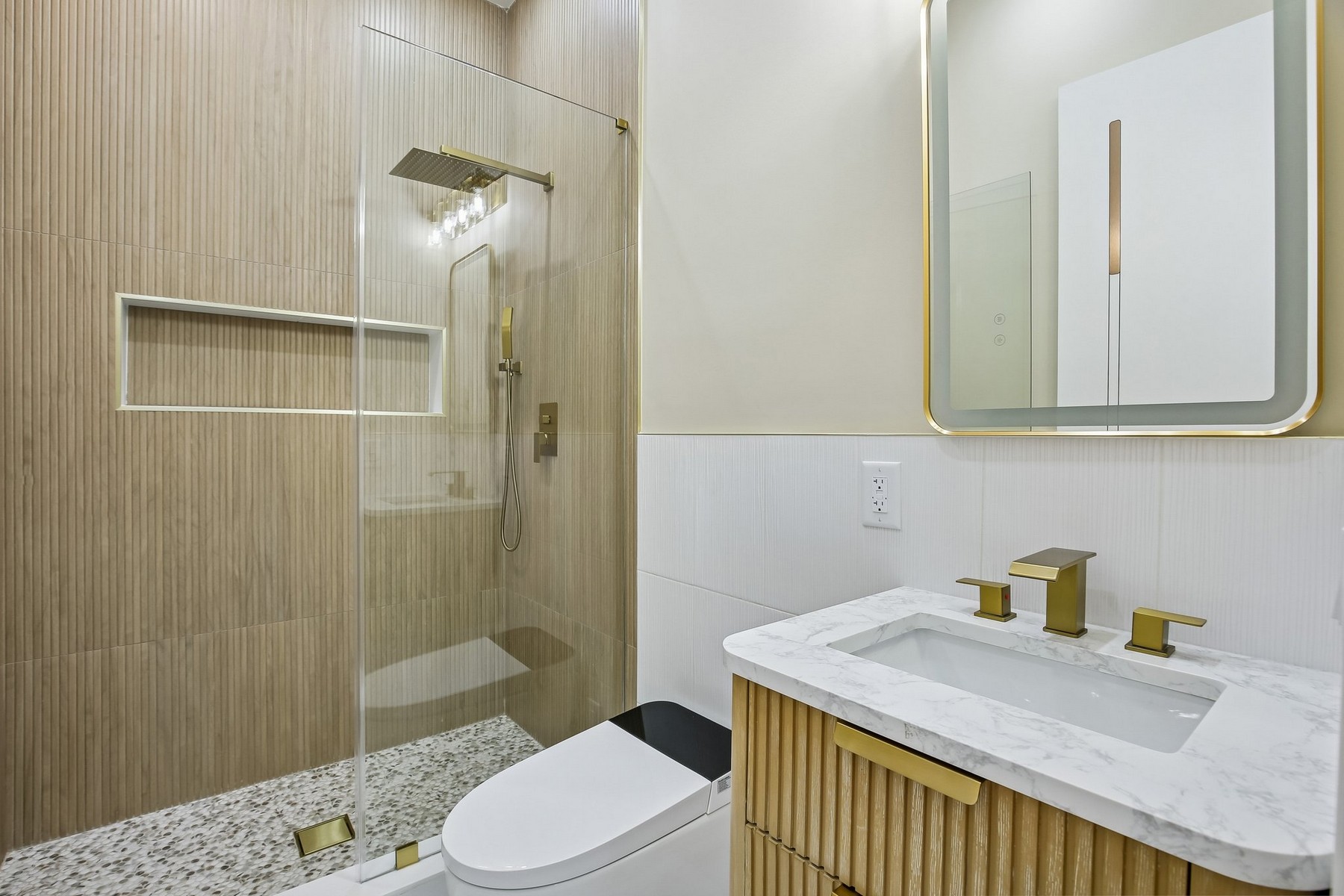 6 Elizabeth St Unit# 1