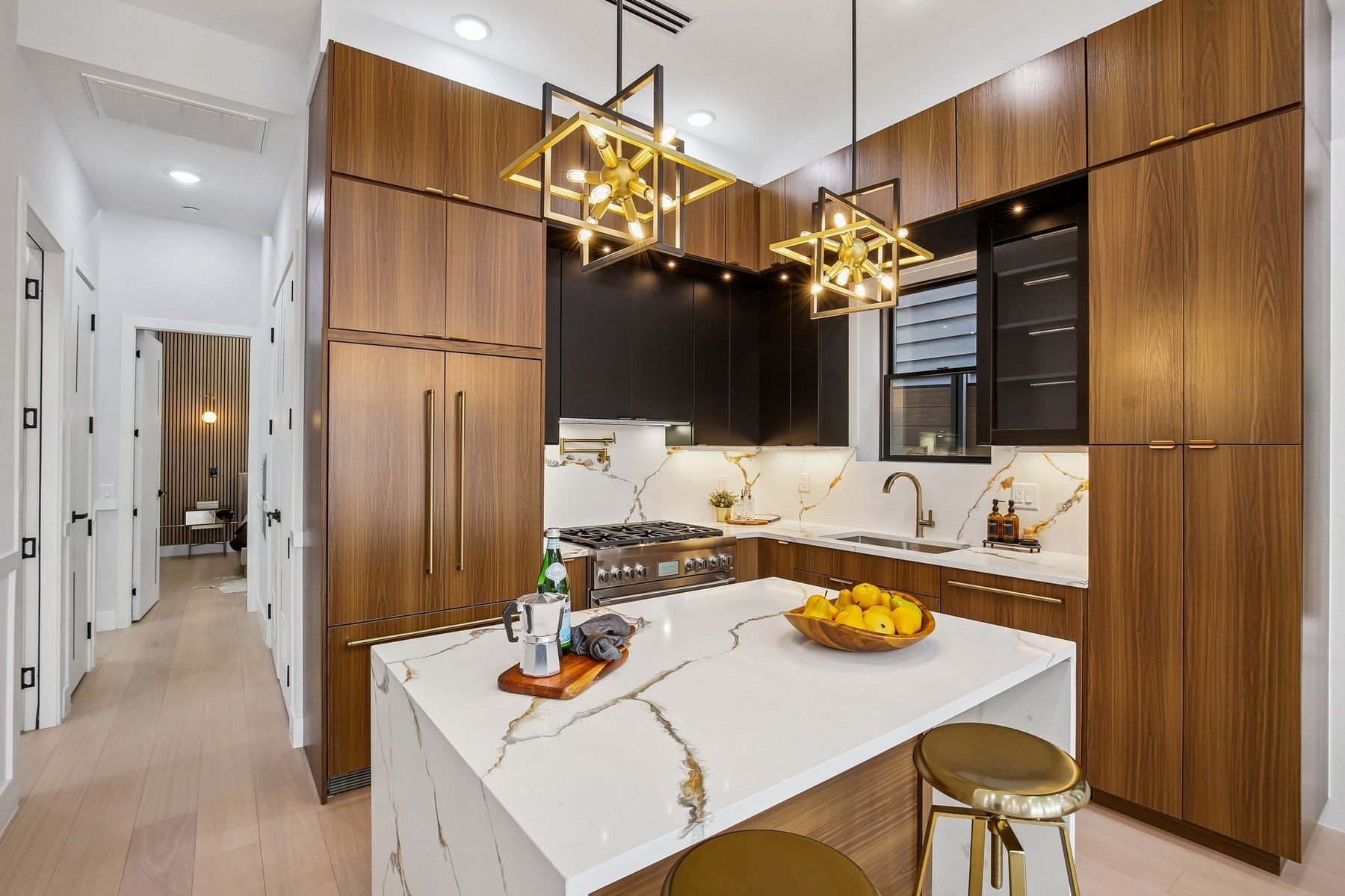 6 Elizabeth St Unit# 1