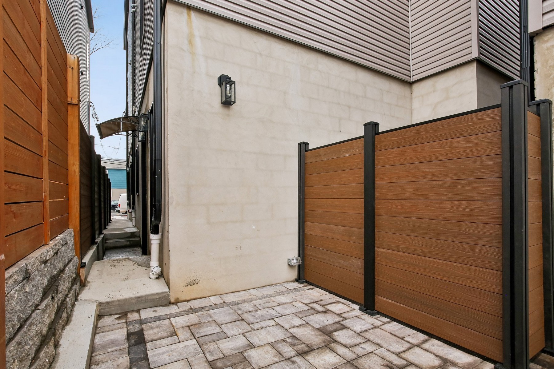 6 Elizabeth St Unit# 1