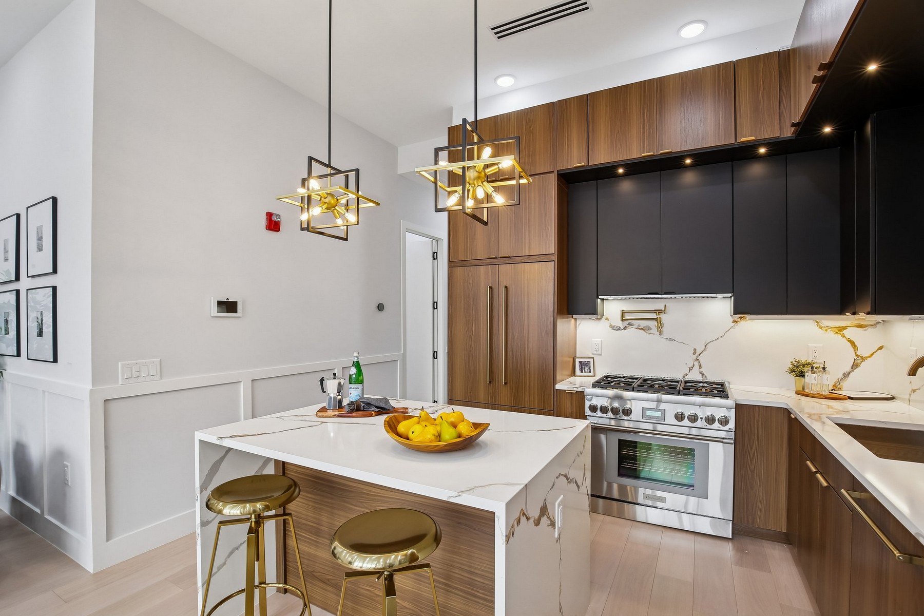 6 Elizabeth St Unit# 1