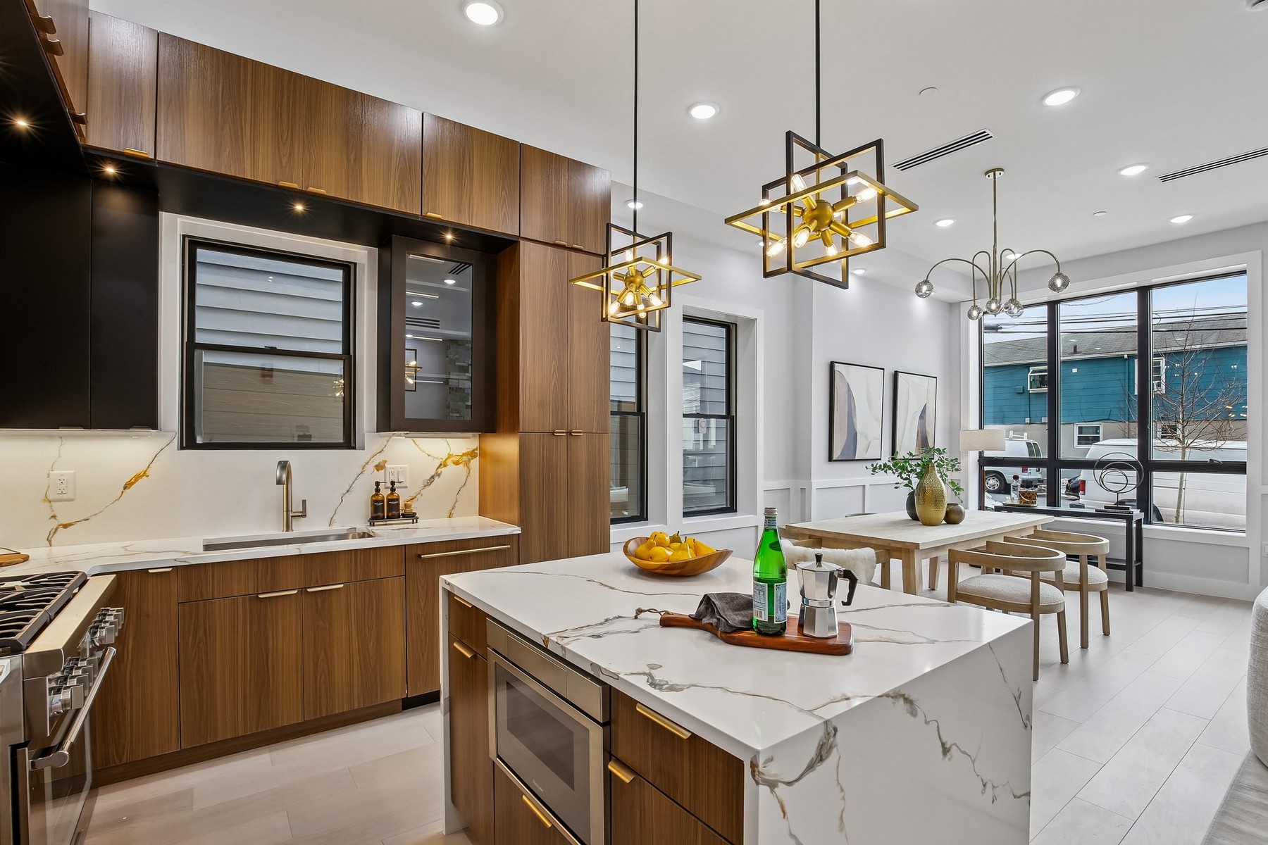 6 Elizabeth St Unit# 1