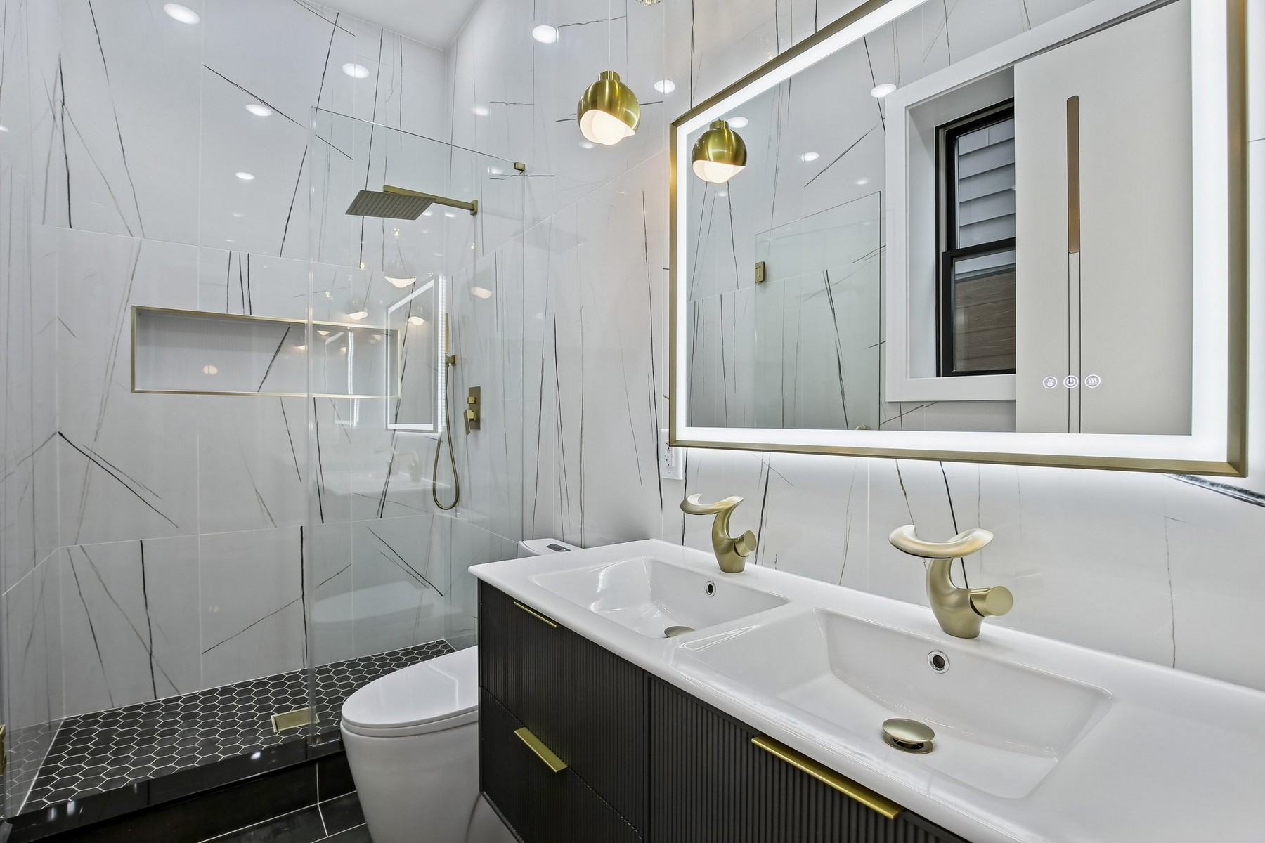 6 Elizabeth St Unit# 1