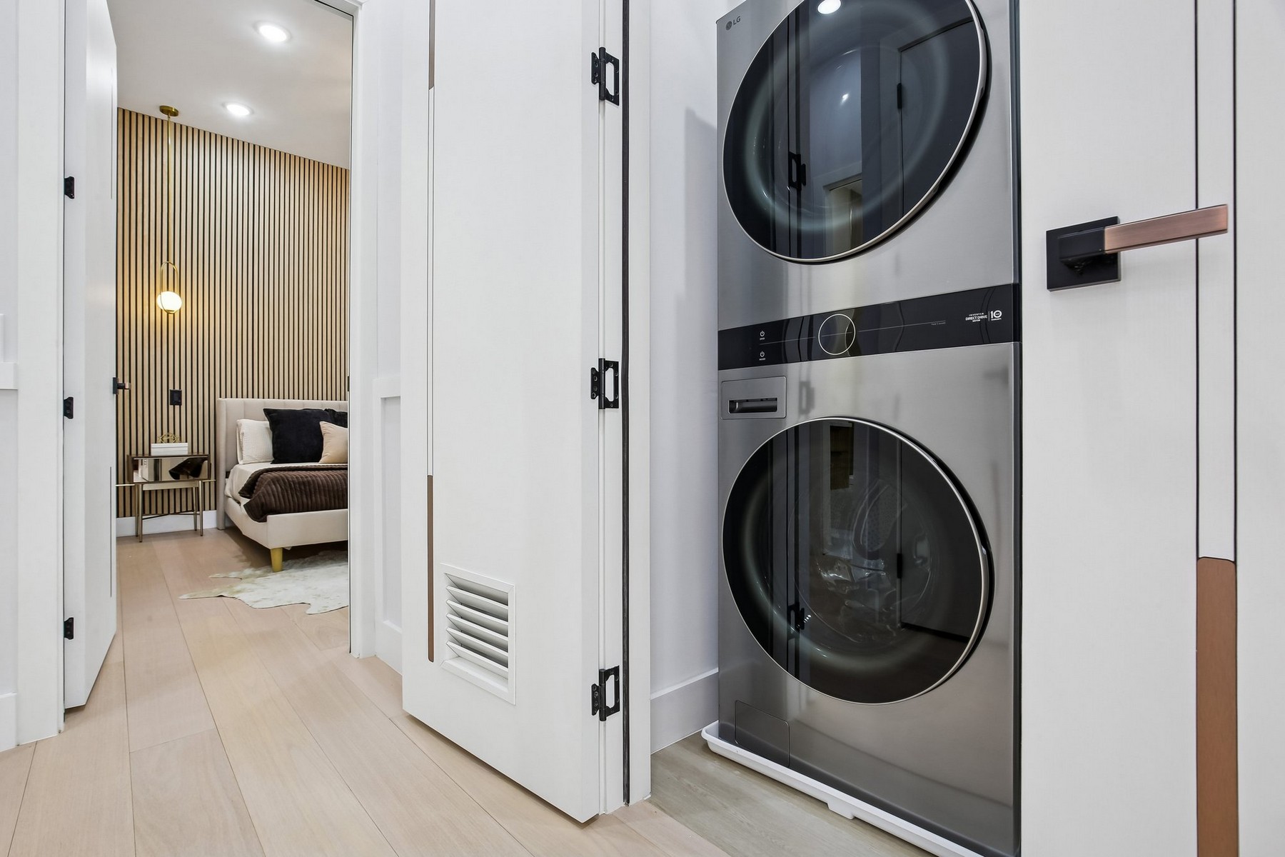 6 Elizabeth St Unit# 1