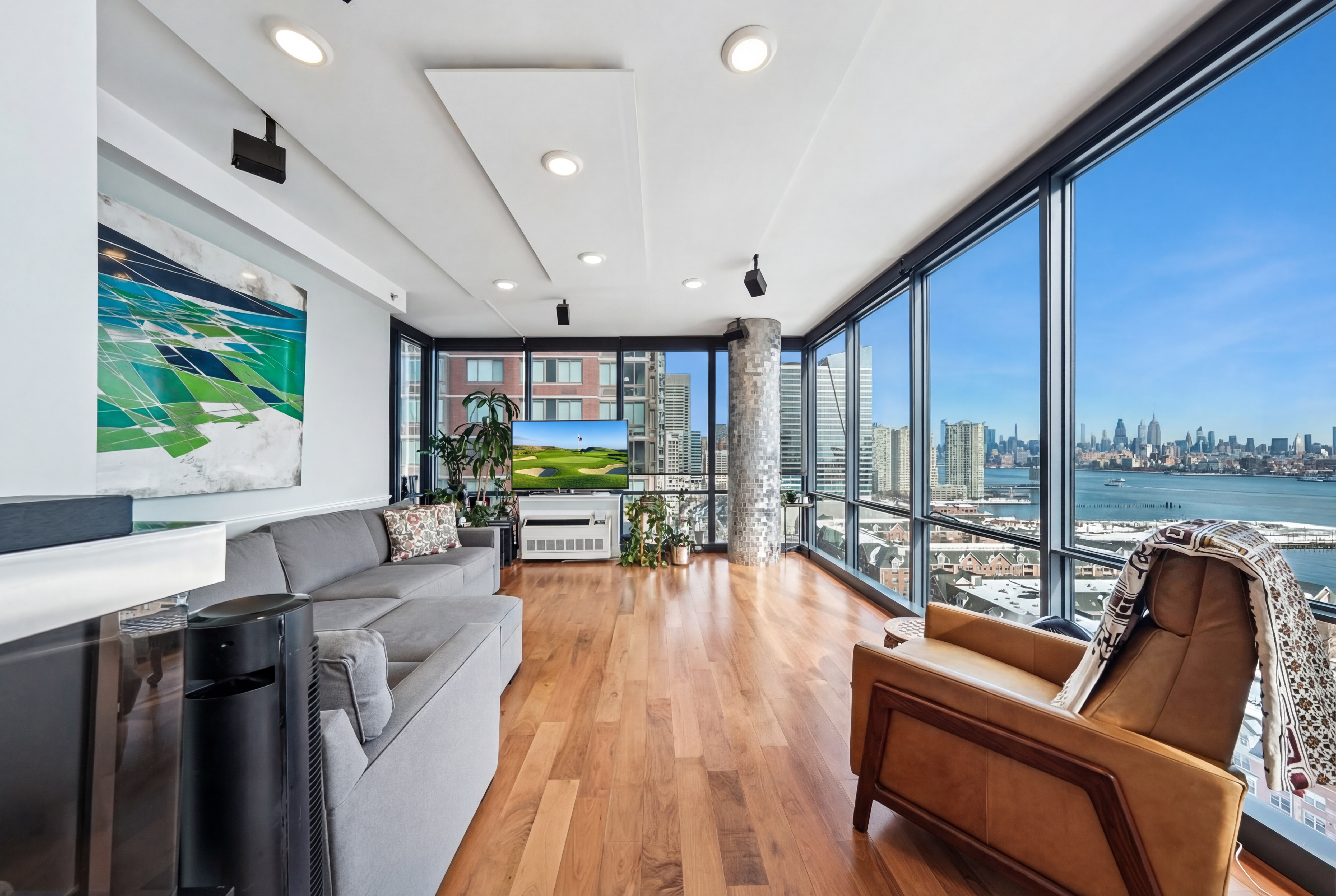 389 Washington Street 19F