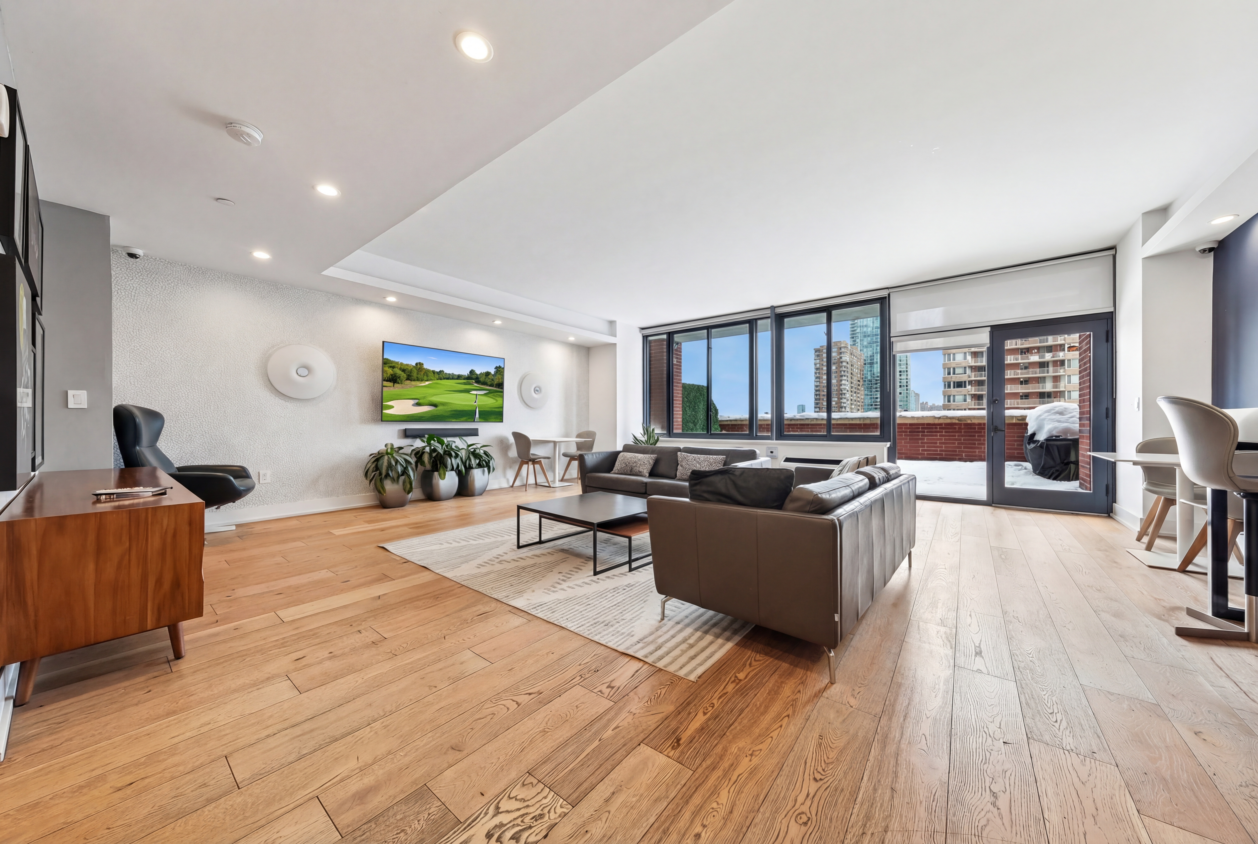 389 Washington Street 19F