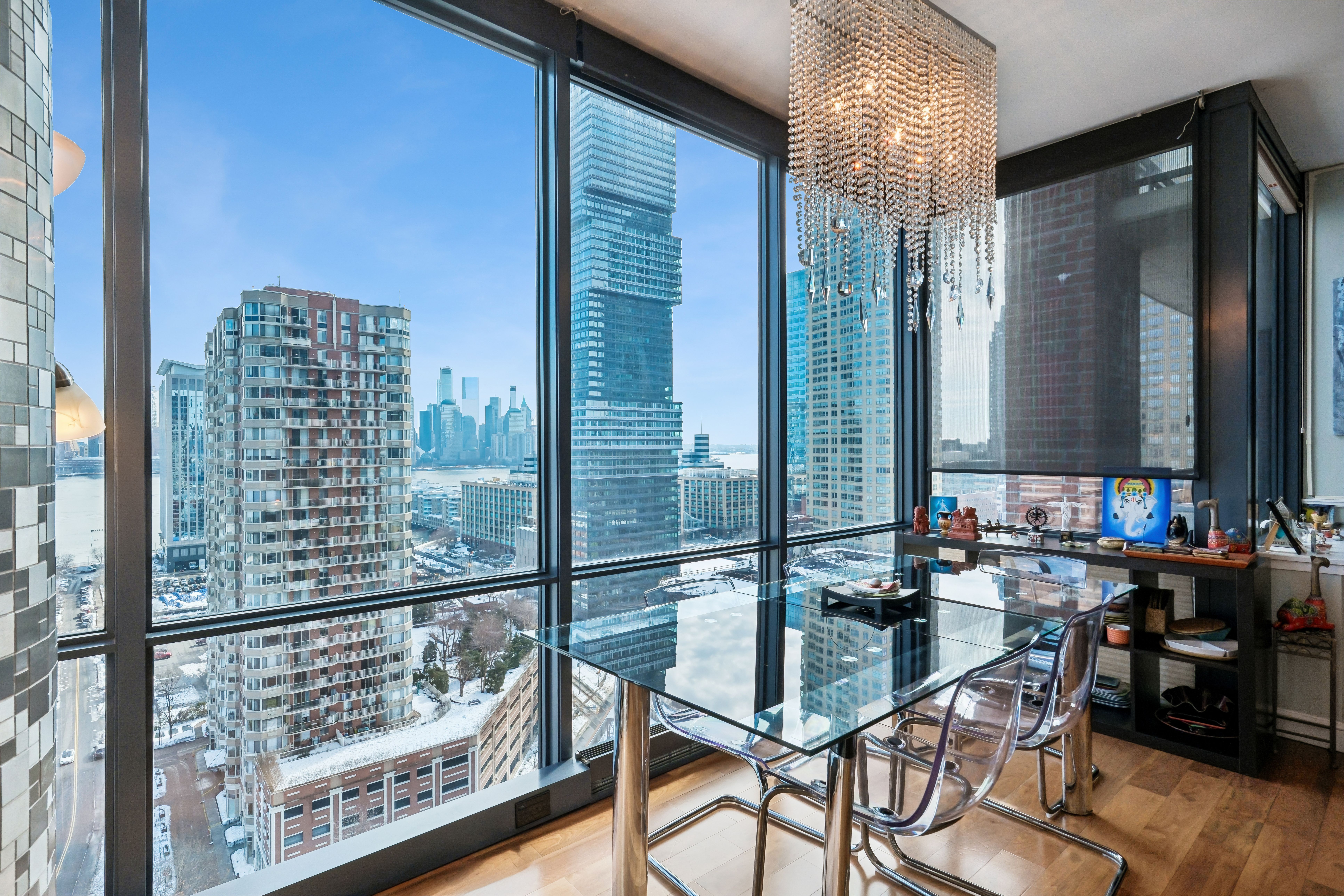 389 Washington Street 19F