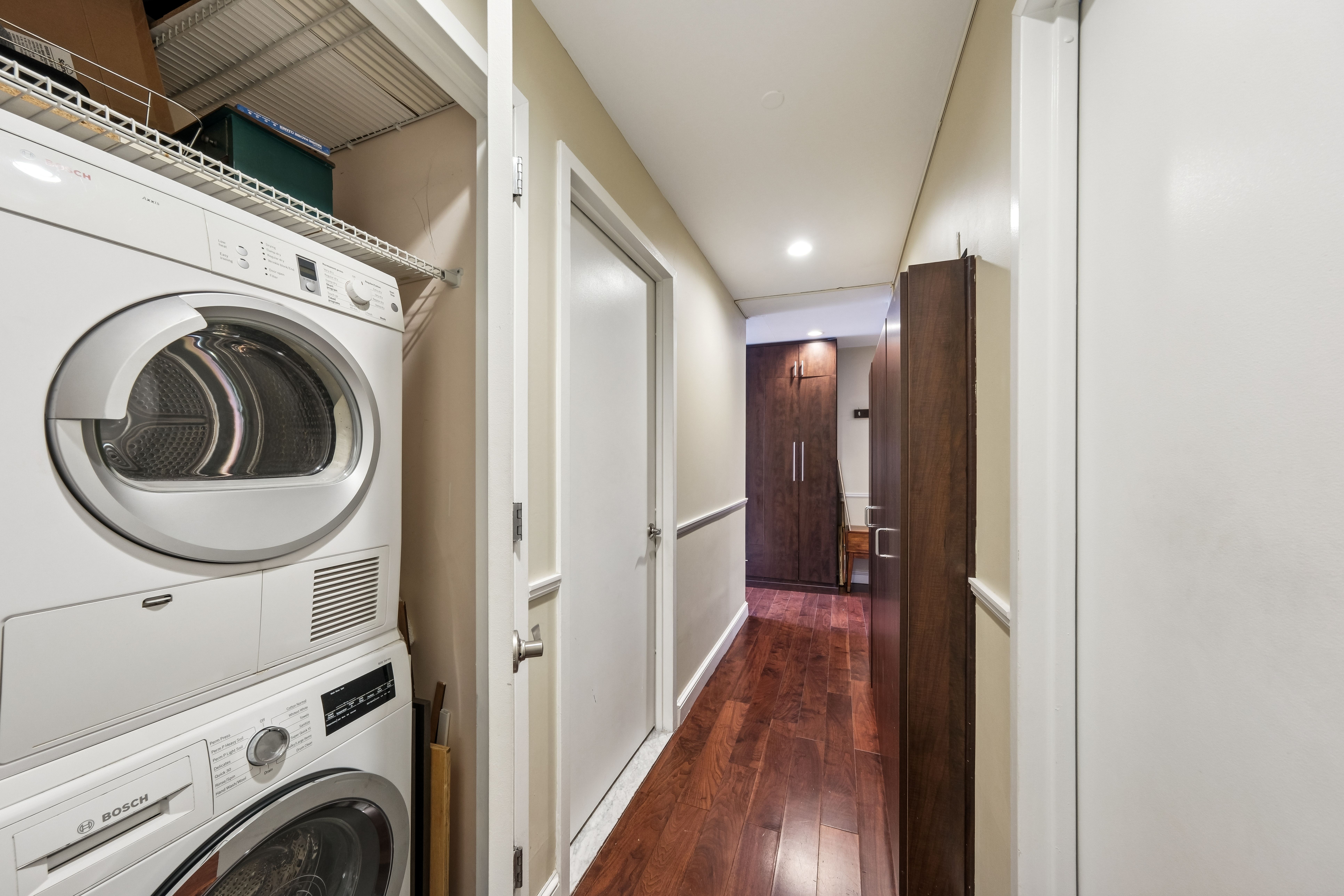 389 Washington Street 19F