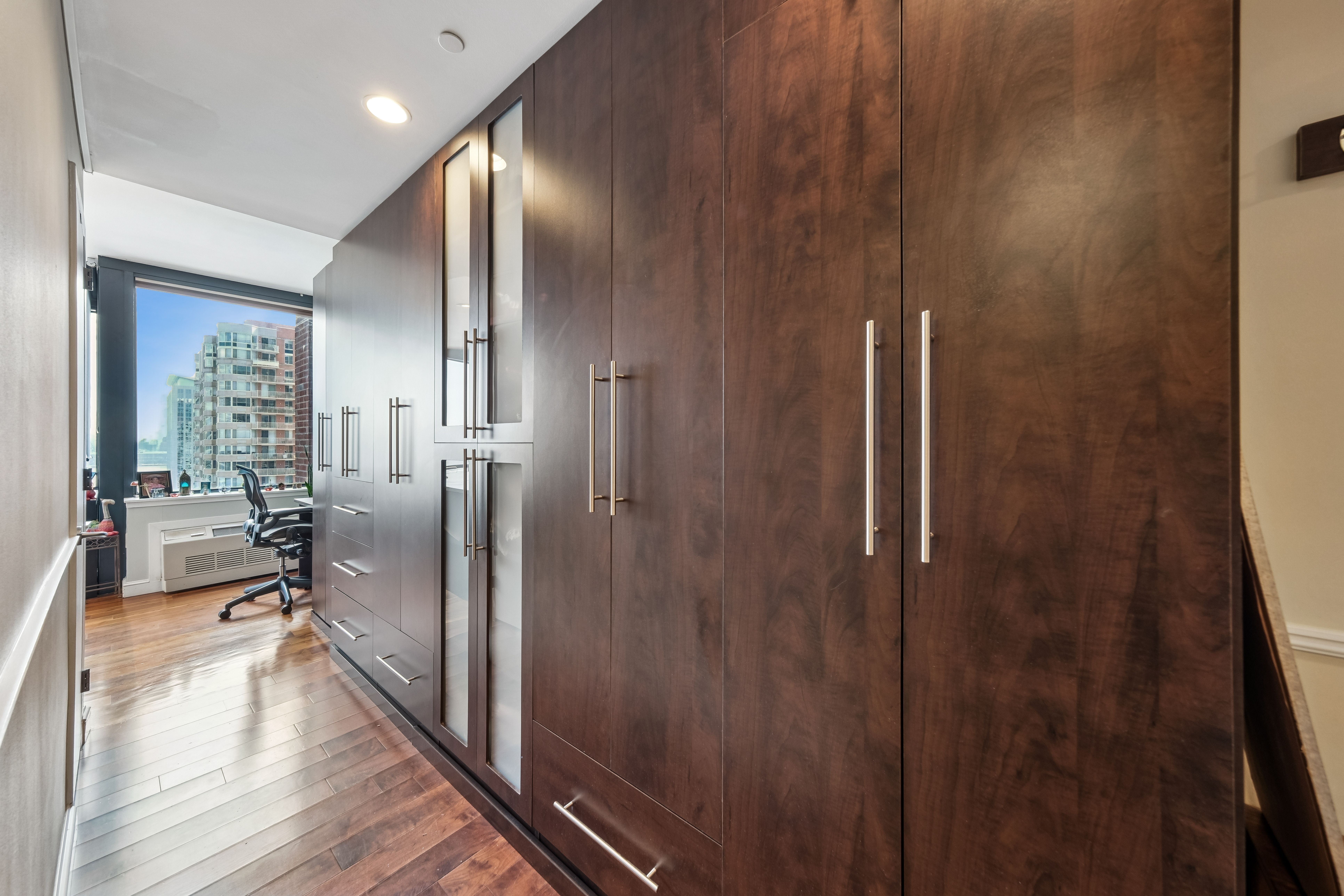 389 Washington Street 19F