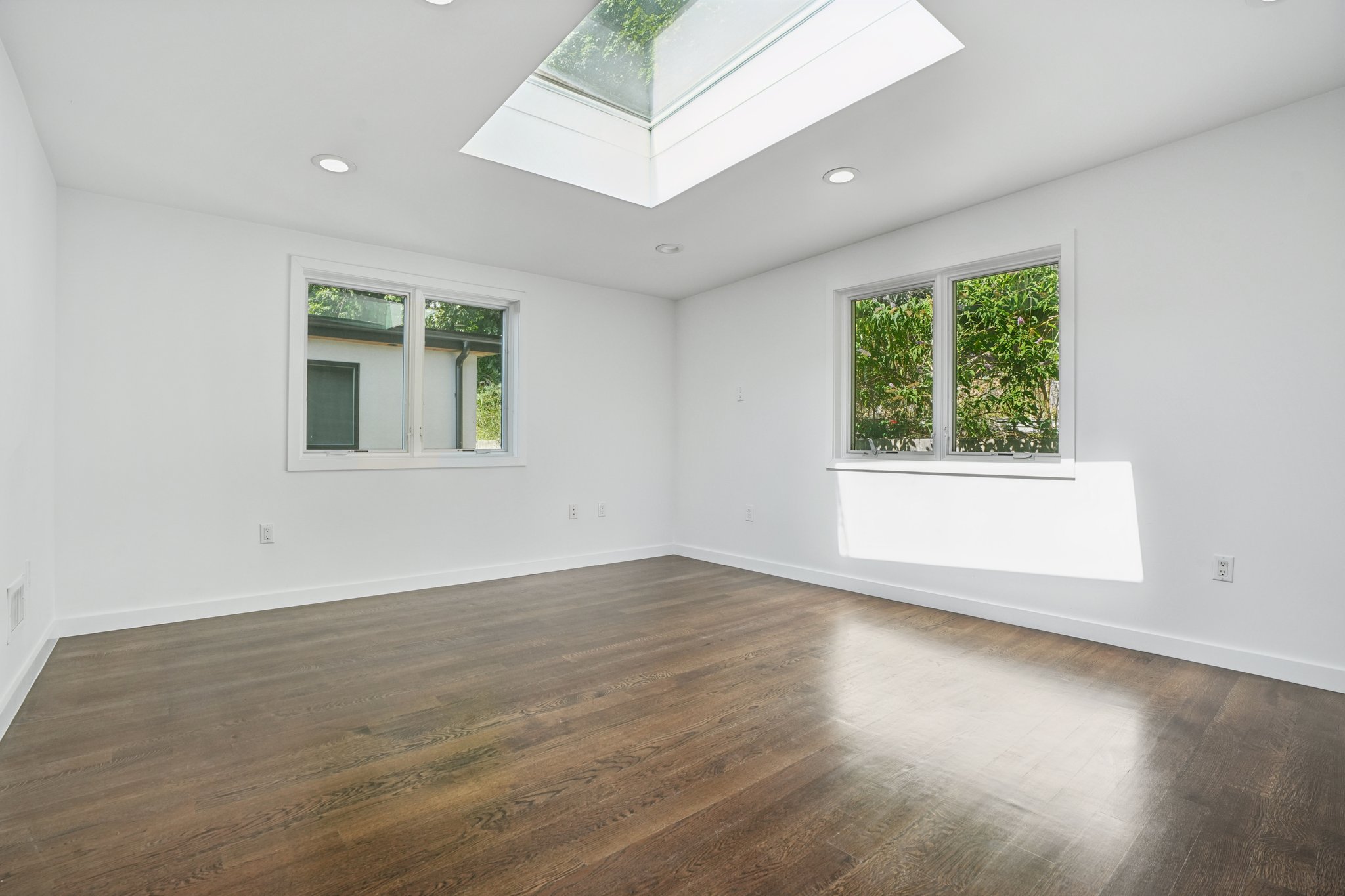 716 Undercliff Avenue Unit# 716