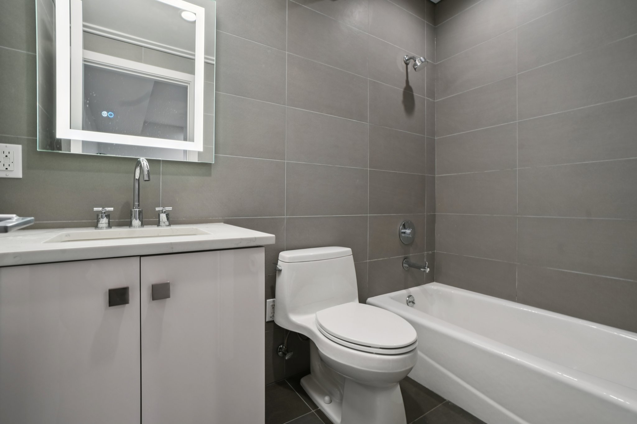 716 Undercliff Avenue Unit# 716