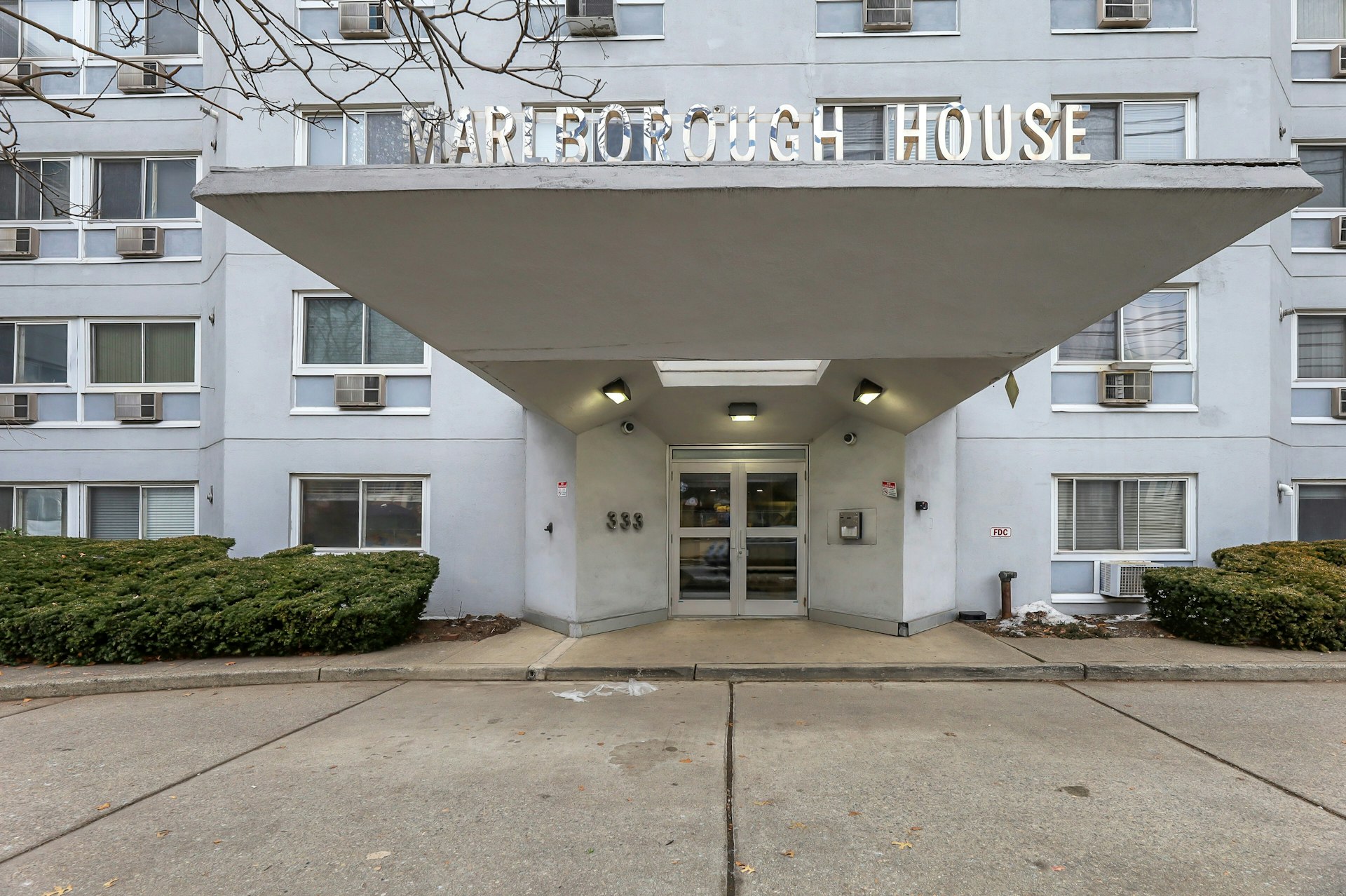 333 Grand Avenue 4E