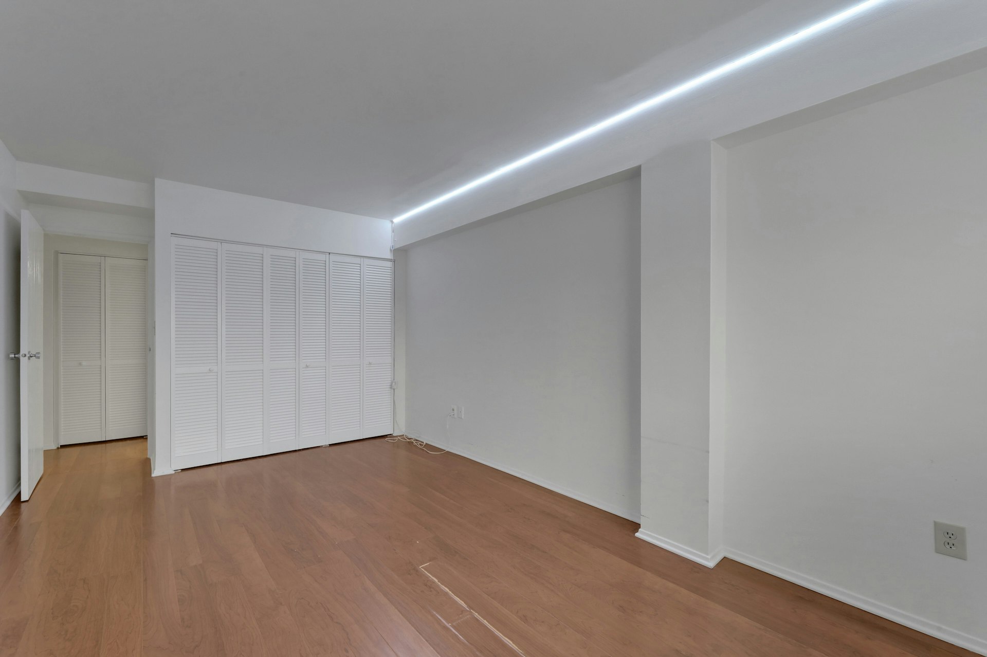 333 Grand Avenue 4E