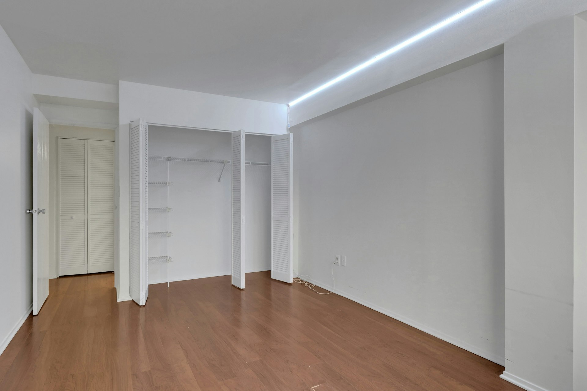 333 Grand Avenue 4E