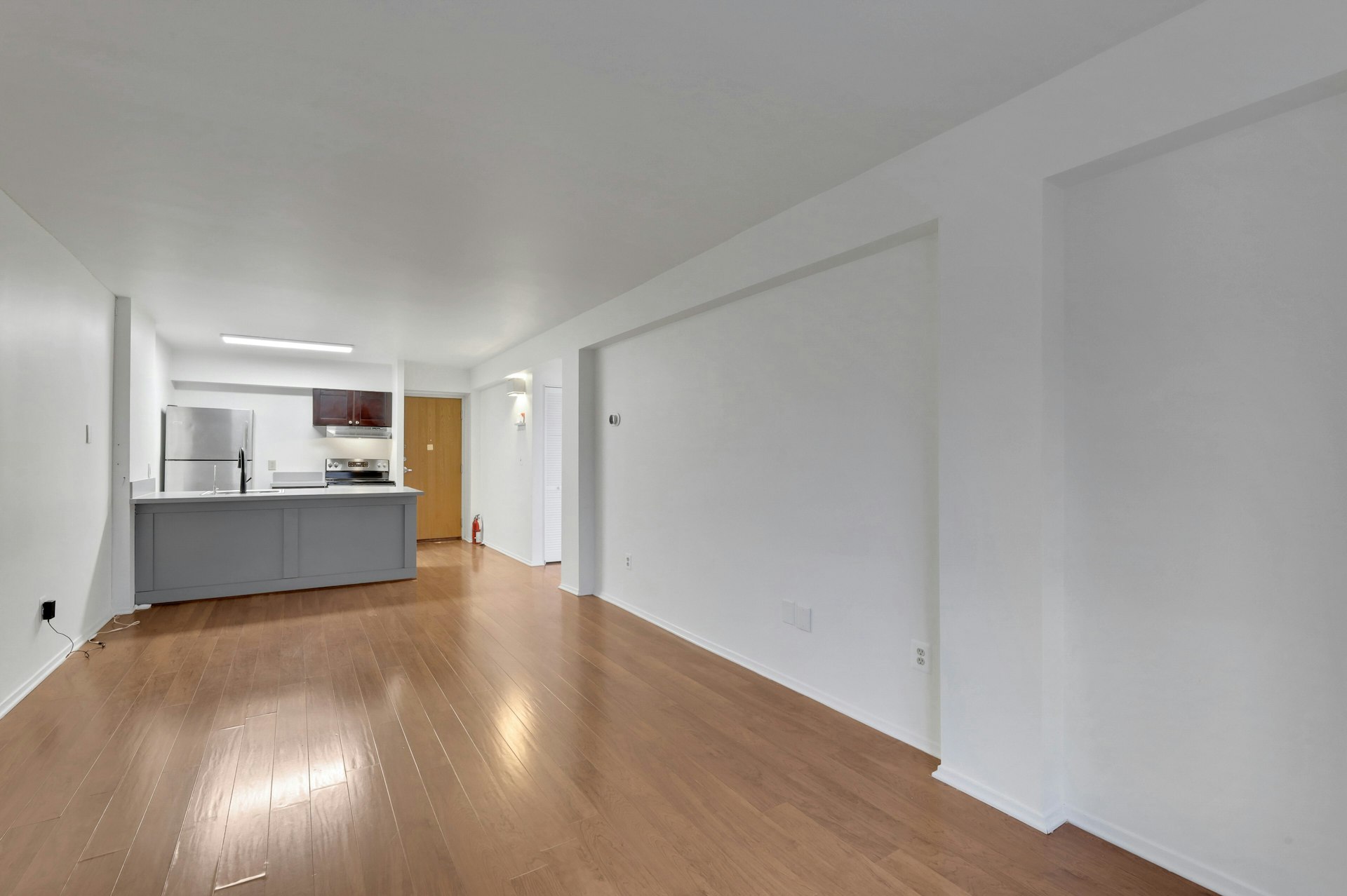 333 Grand Avenue 4E