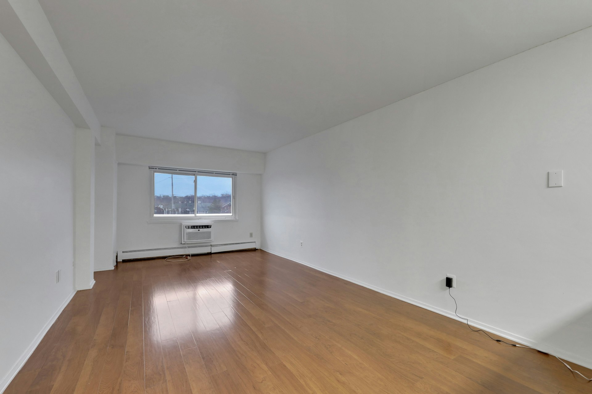 333 Grand Avenue 4E