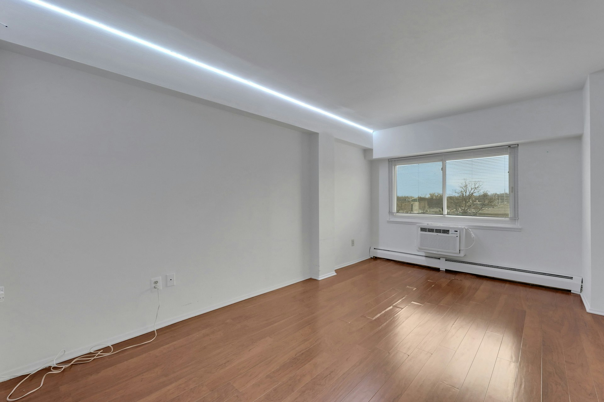 333 Grand Avenue 4E