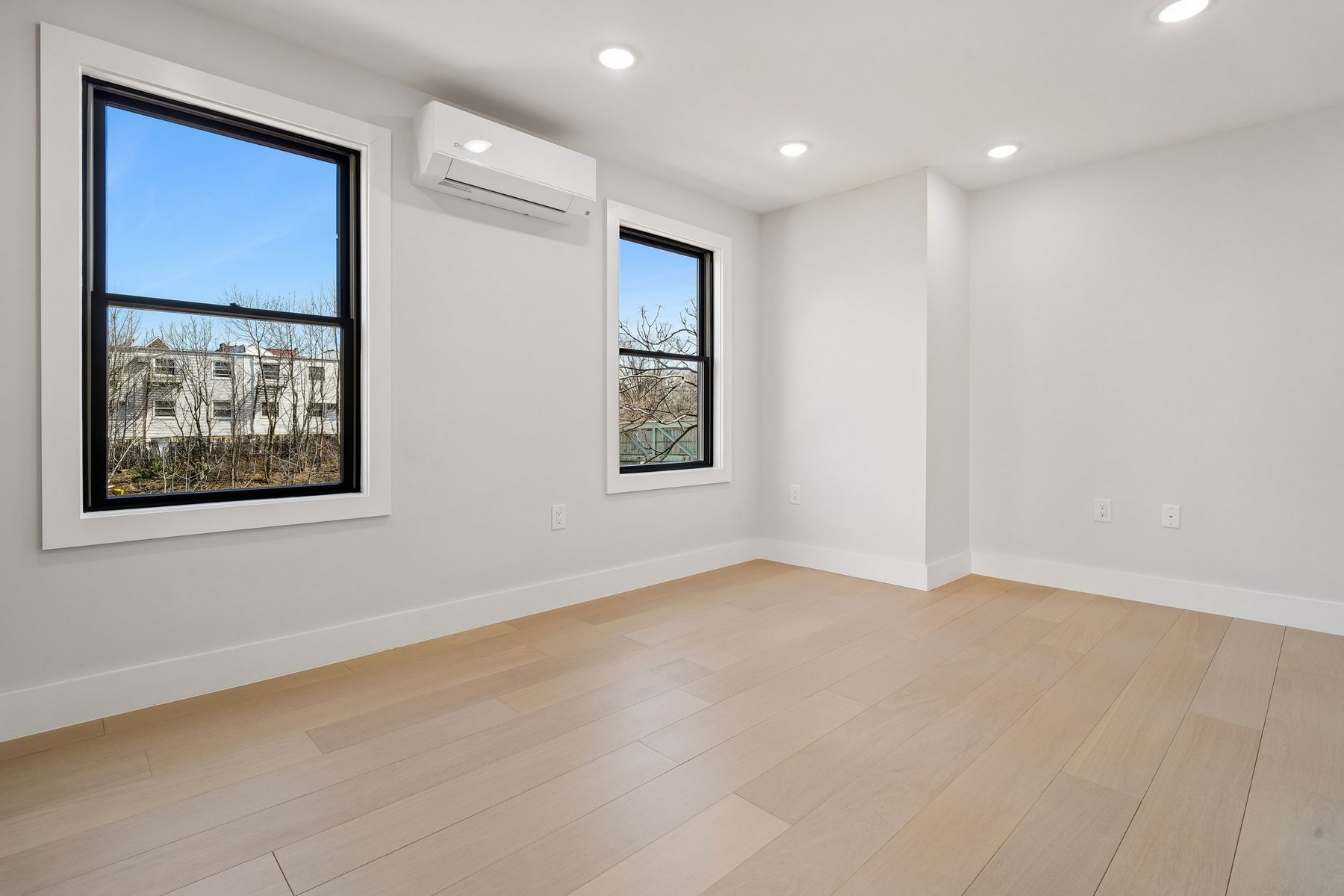 6 Elizabeth St Unit# A