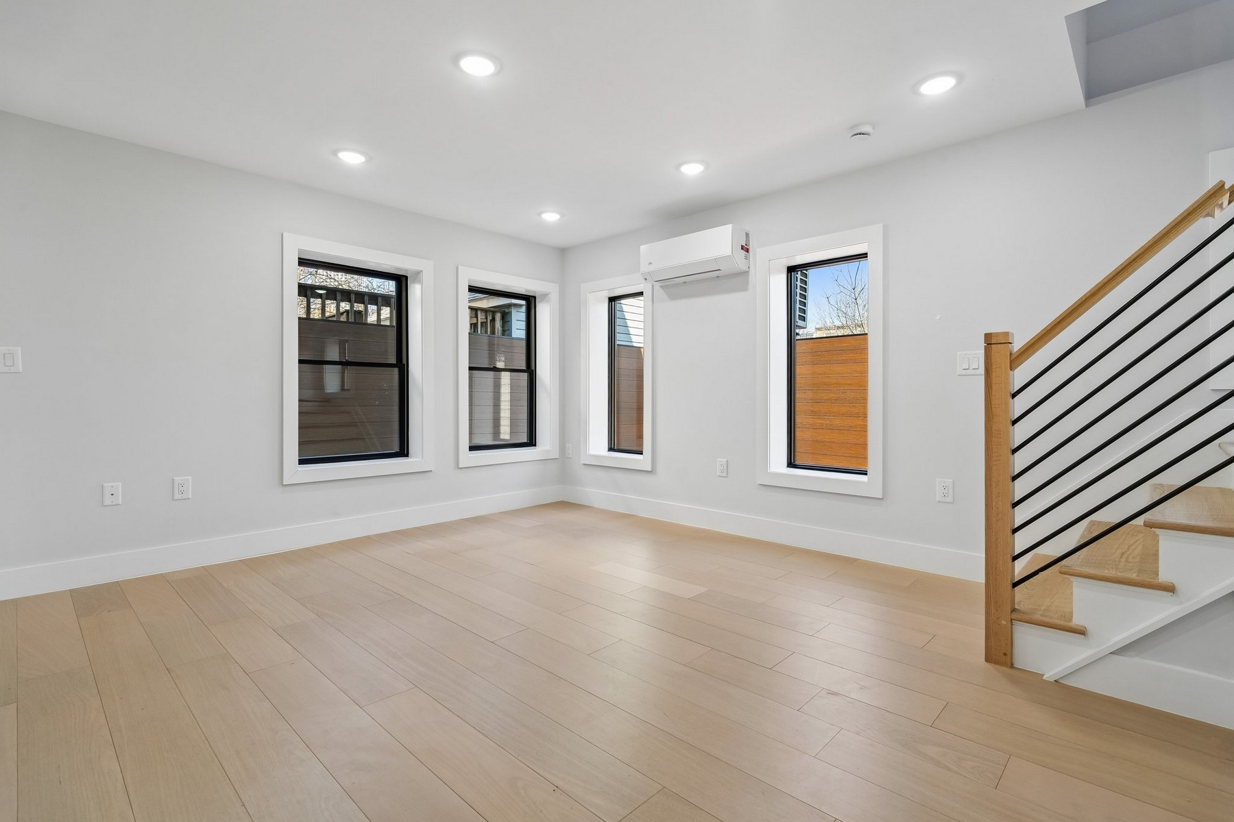 6 Elizabeth St Unit# A