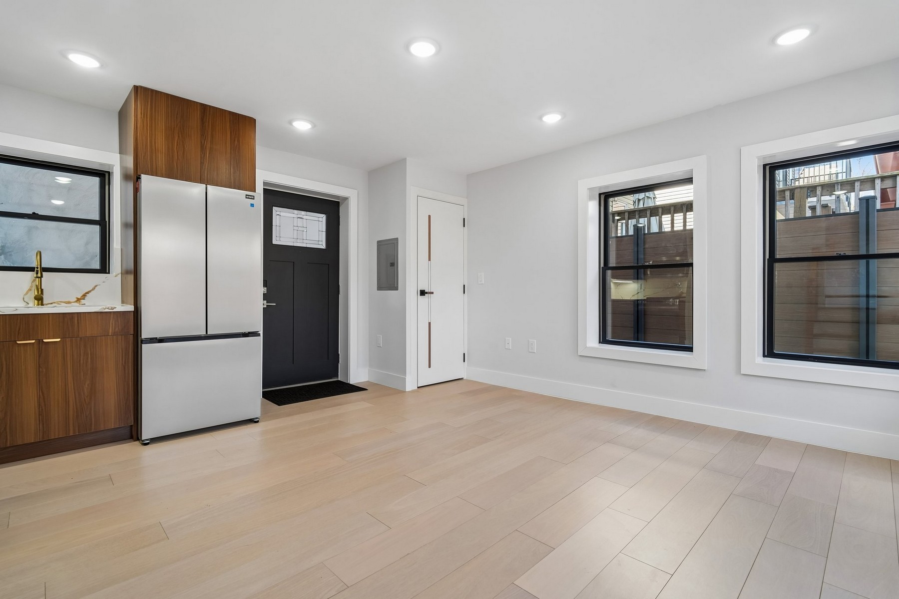 6 Elizabeth St Unit# A