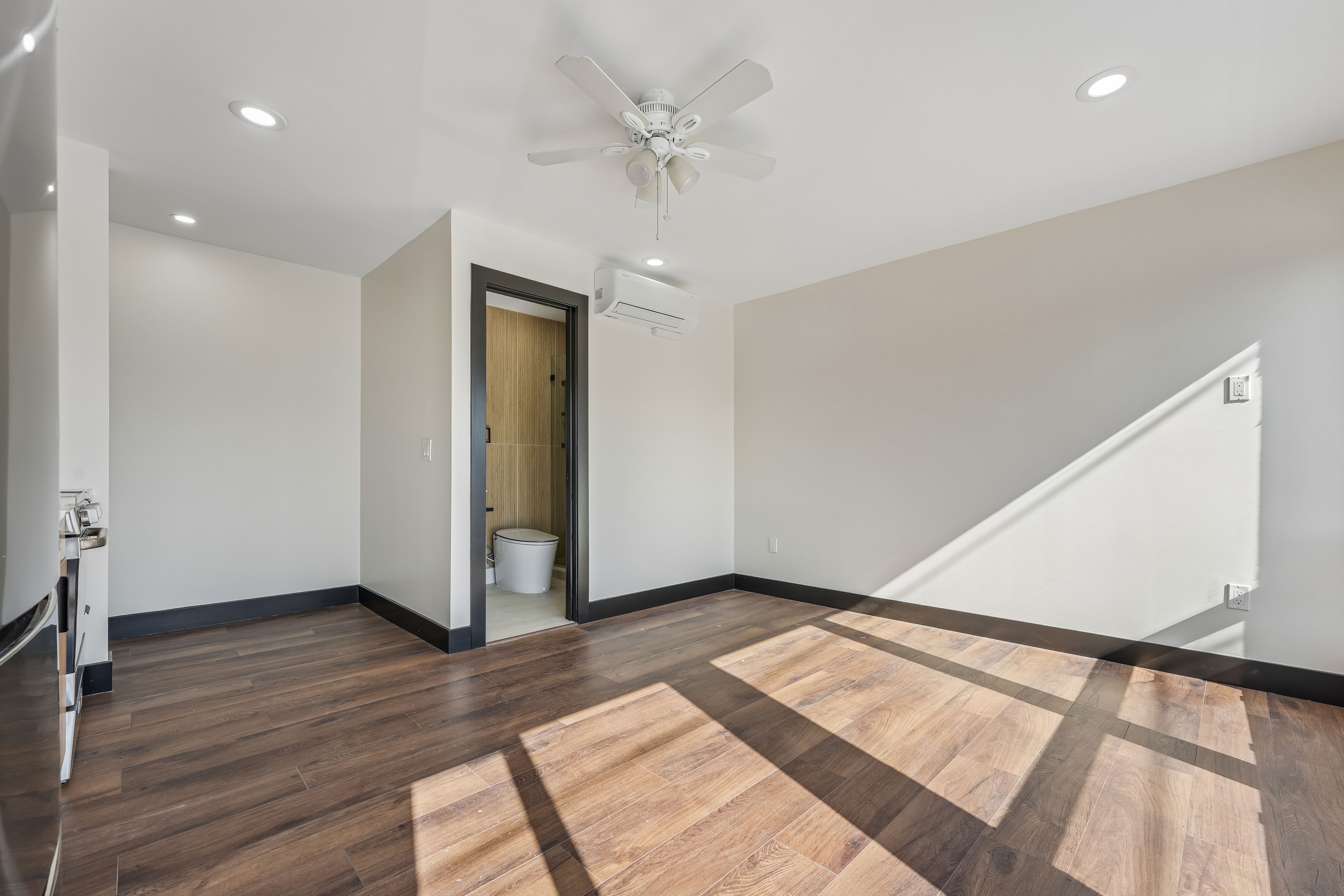 65 Hackensack Plank Rd 