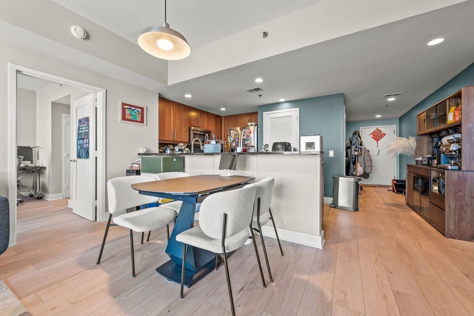 800 Jackson St Unit# 707