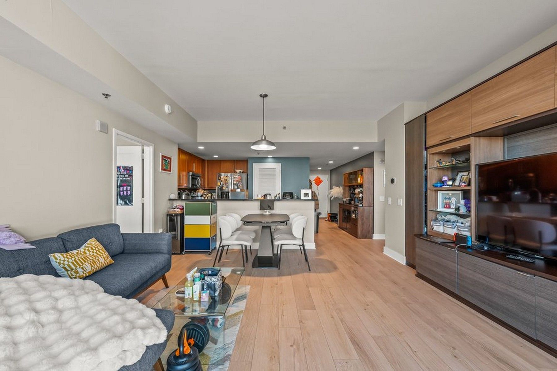 800 Jackson St Unit# 707