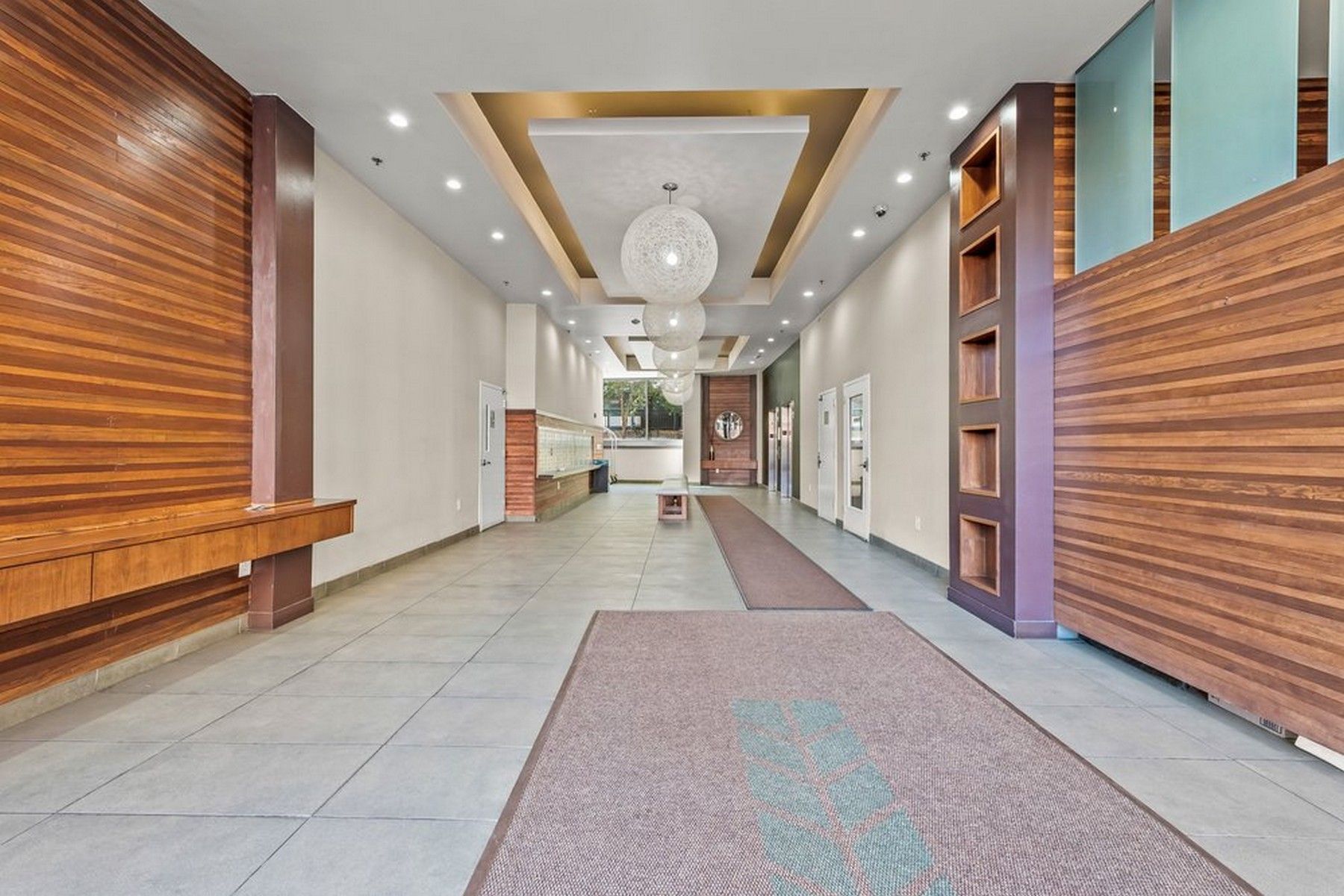 800 Jackson St Unit# 707