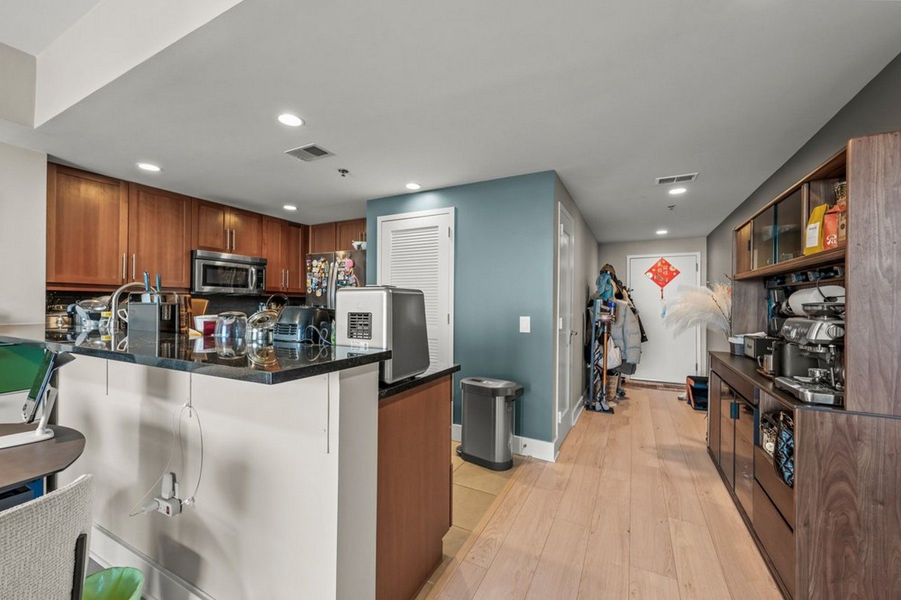 800 Jackson St Unit# 707