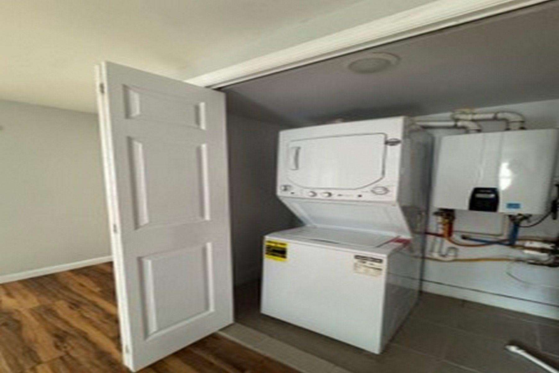 72 Mcadoo Ave Unit# 2