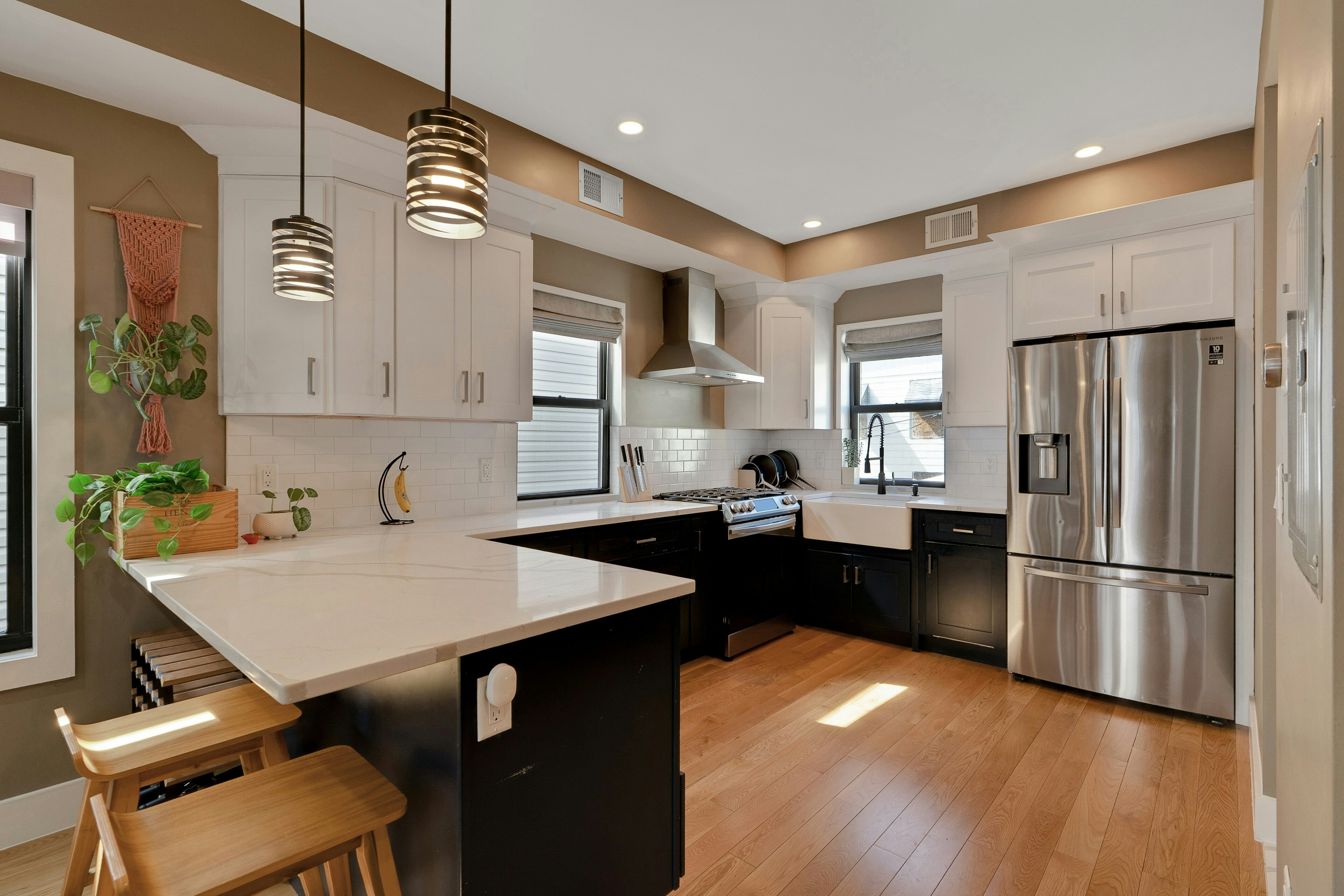 305 Arlington Avenue Unit 2