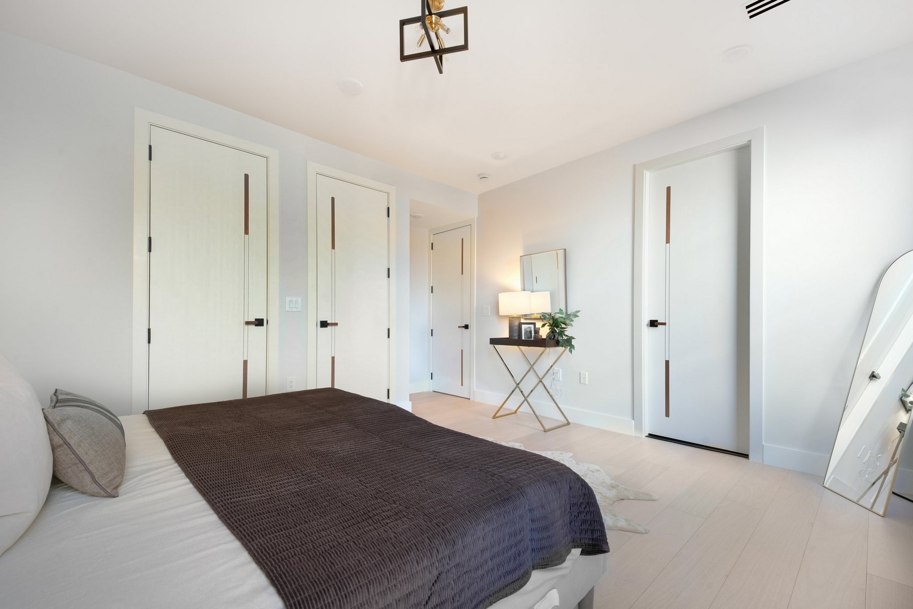 6 Elizabeth St Unit# 2