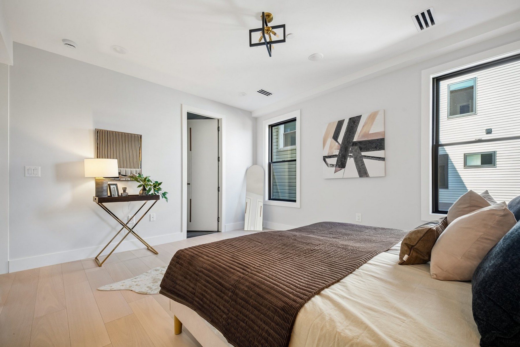 6 Elizabeth St Unit# 2