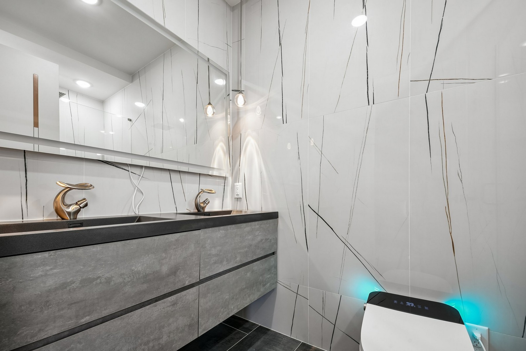 6 Elizabeth St Unit# 2