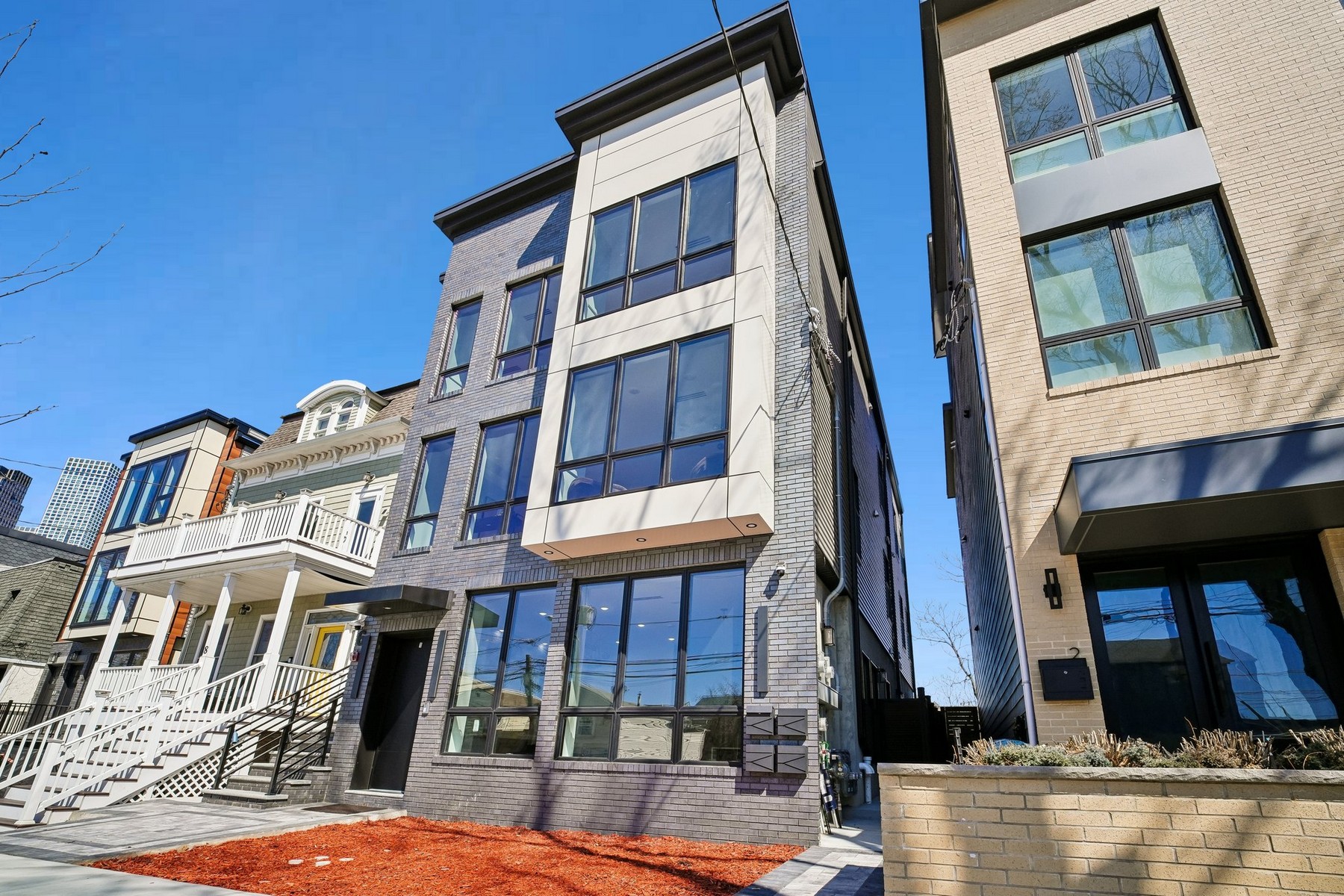 6 Elizabeth St Unit# 2