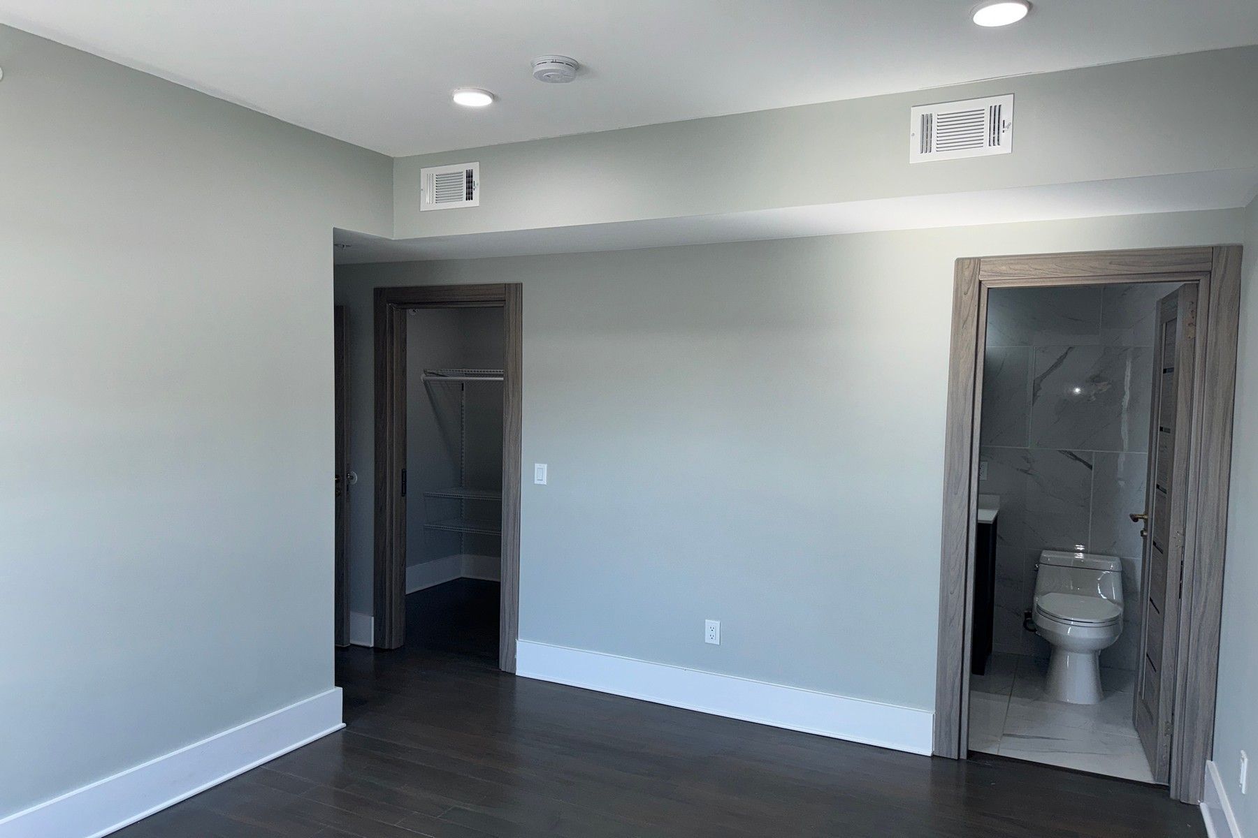 76 Corbin Ave Unit# 4